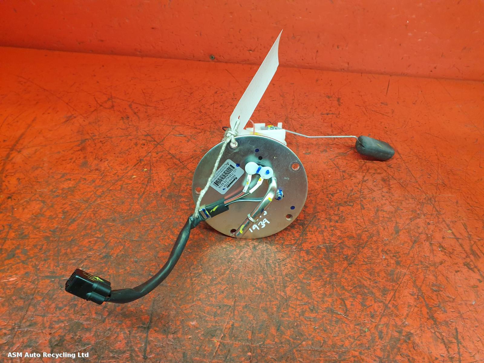 View Auto part Fuel Pump Kawasaki Ninja 650 2020
