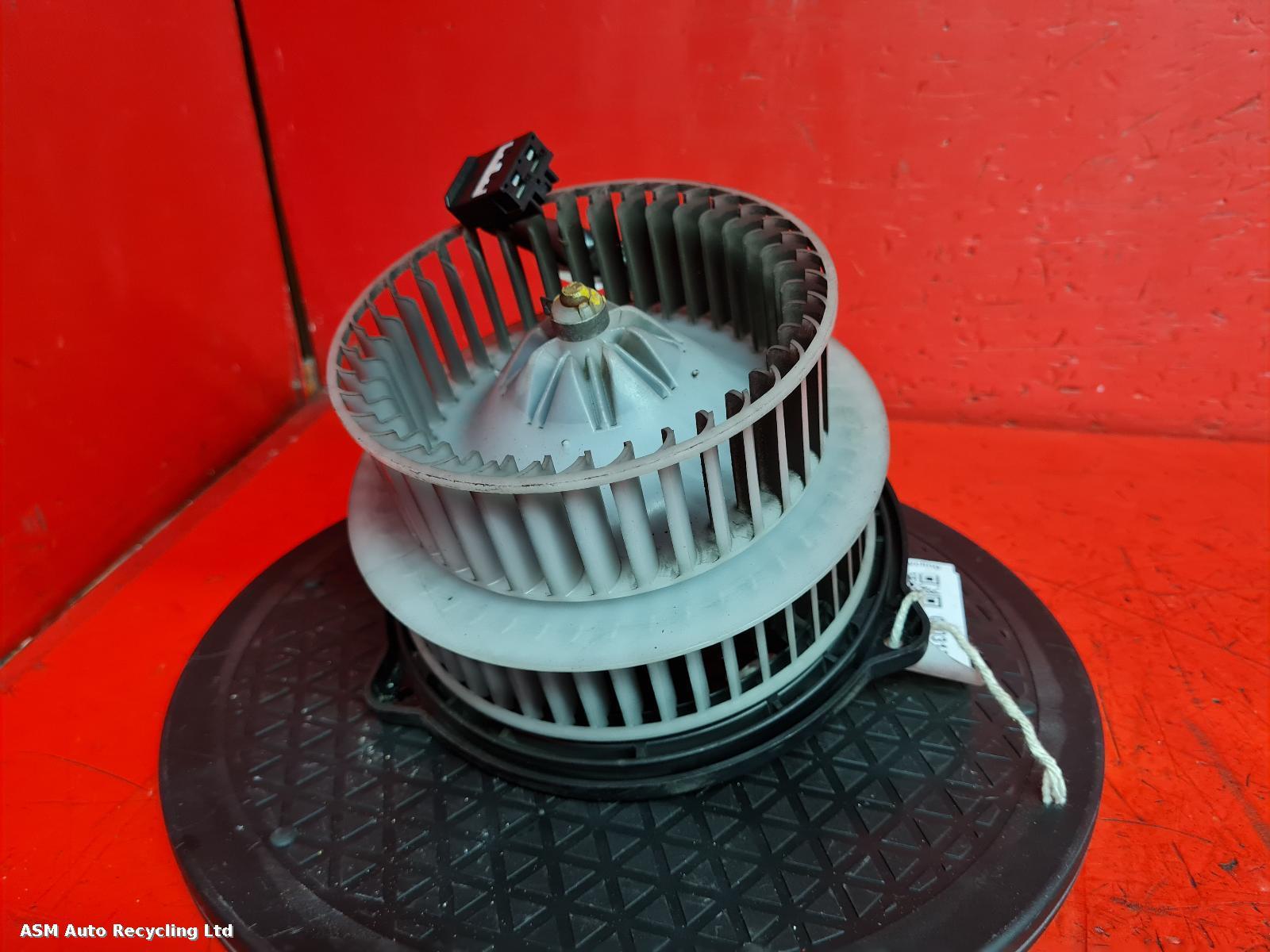 View Auto part Heater Motor/Assembly Toyota Prius 2007