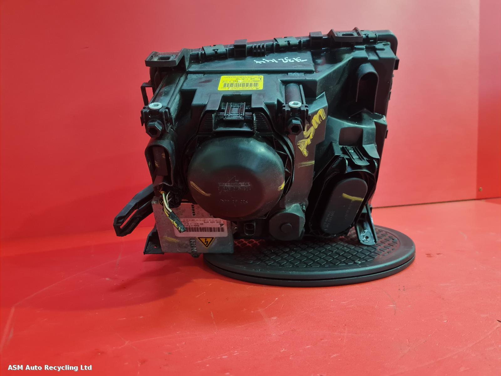 View Auto part L Headlamp Land Rover Range Rover 2003