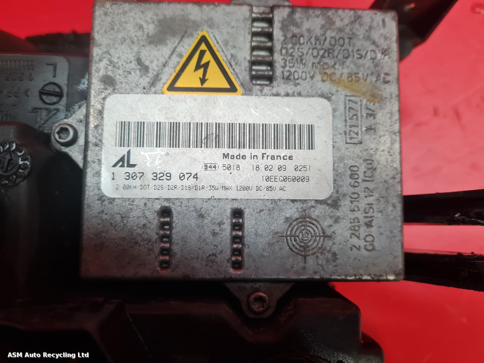 View Auto part L Headlamp Land Rover Range Rover 2003