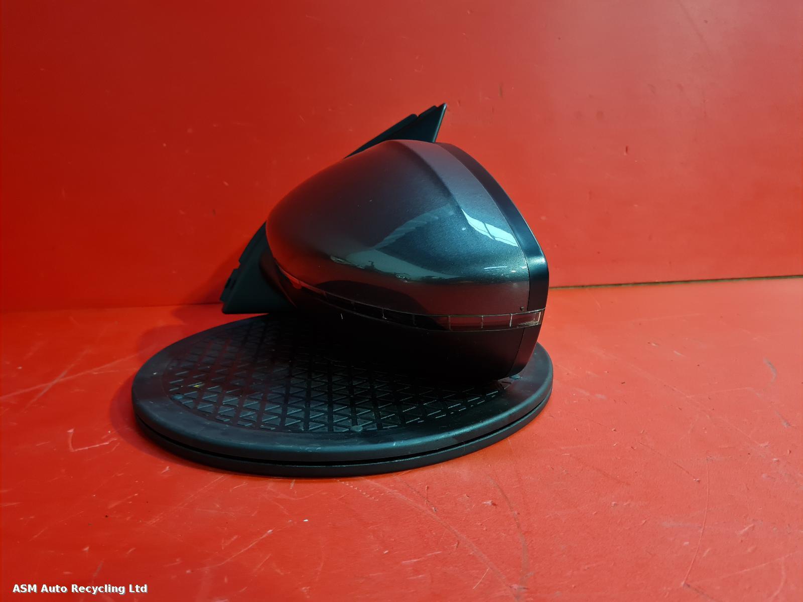 View Auto part L Door Mirror Peugeot 308 2020