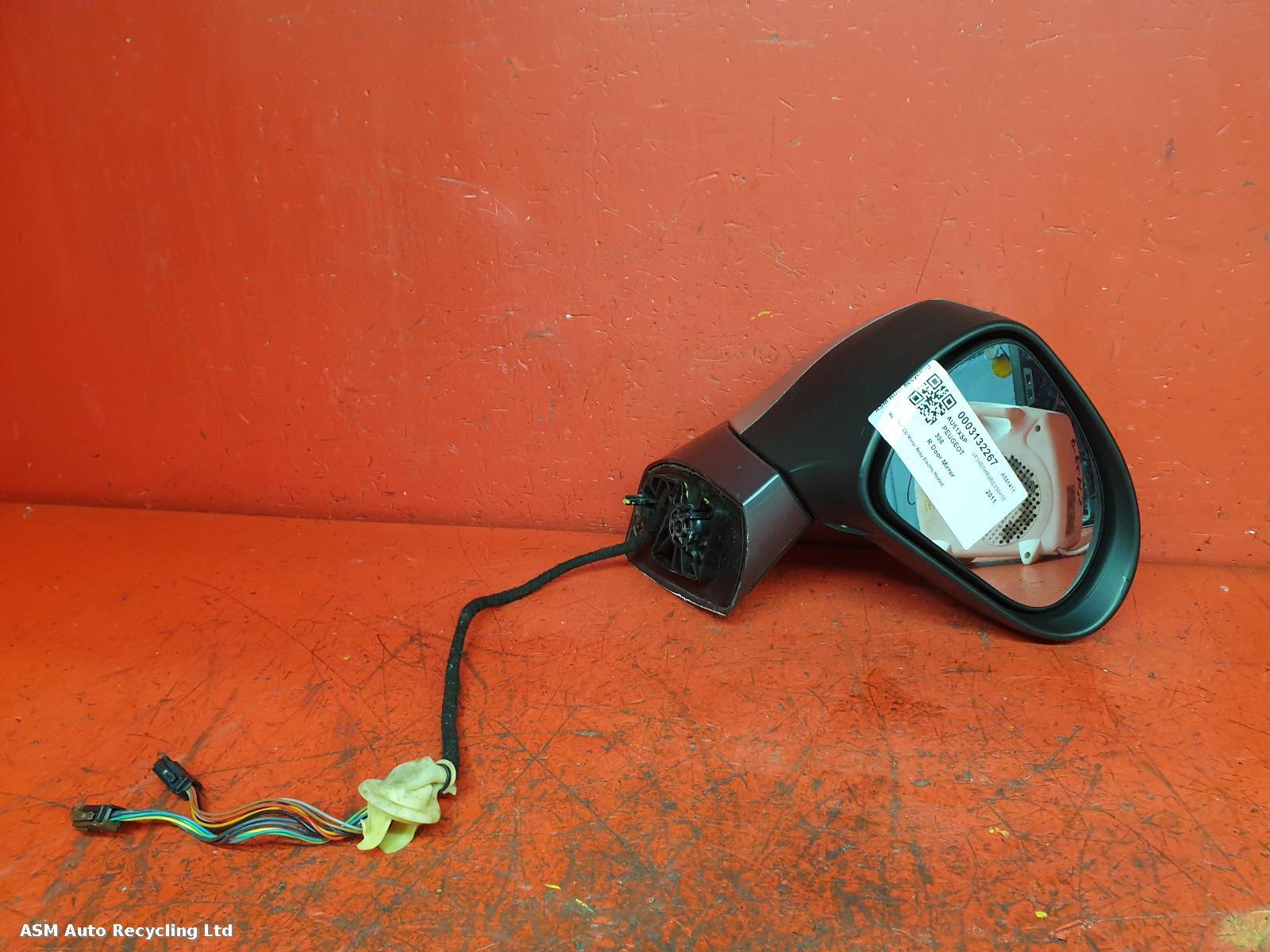 View Auto part R Door Mirror Peugeot 308 2011