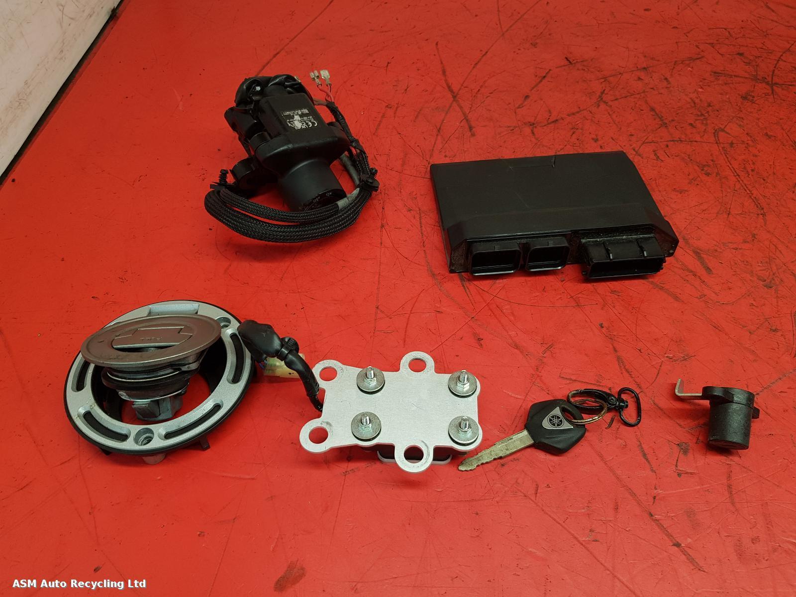 View Auto part Comp.Lock Set + Keys Yamaha Mt-10 2023