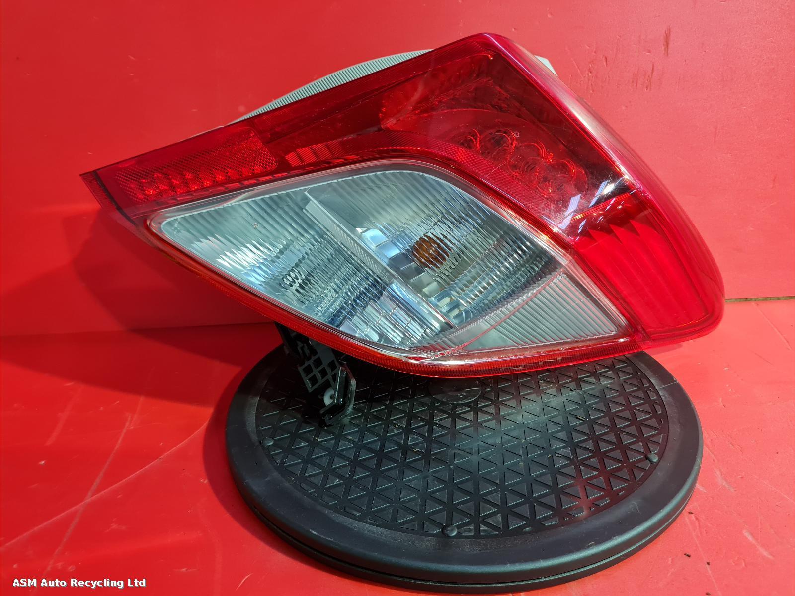 View Auto part R Taillight Toyota Yaris 2013