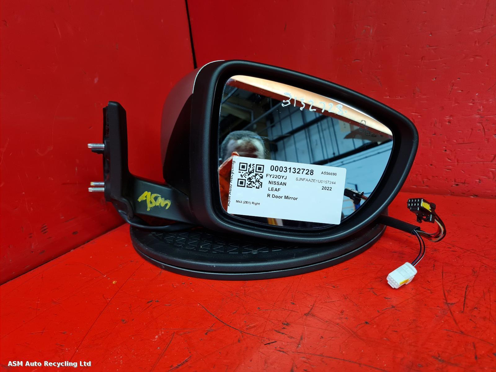 View Auto part R Door Mirror Nissan Leaf 2022