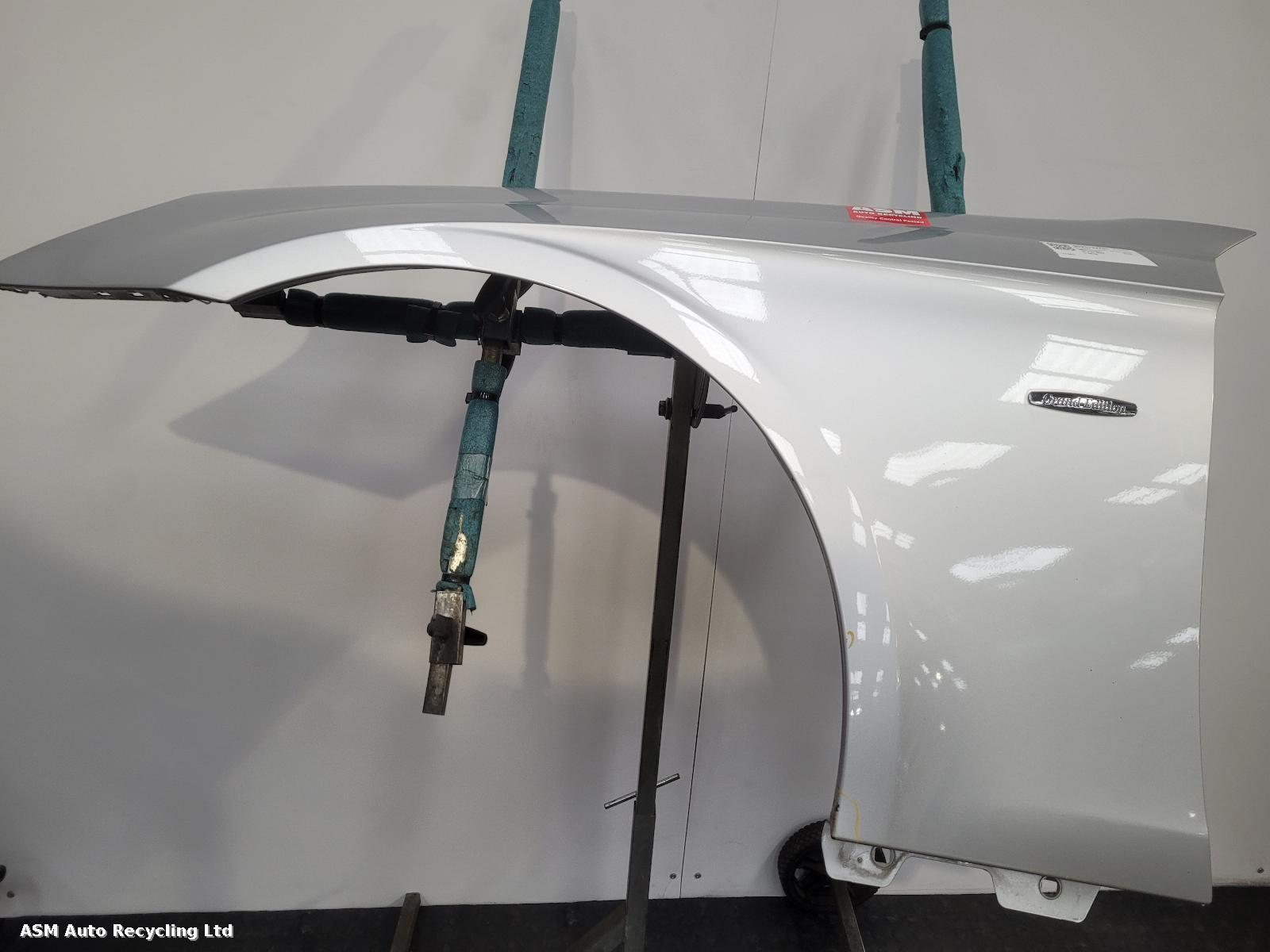View Auto part L Wing Mercedes Cls Class 2010