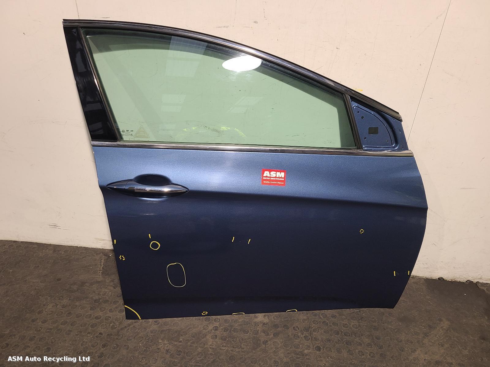 View Auto part R Front Door Hyundai I40 2012