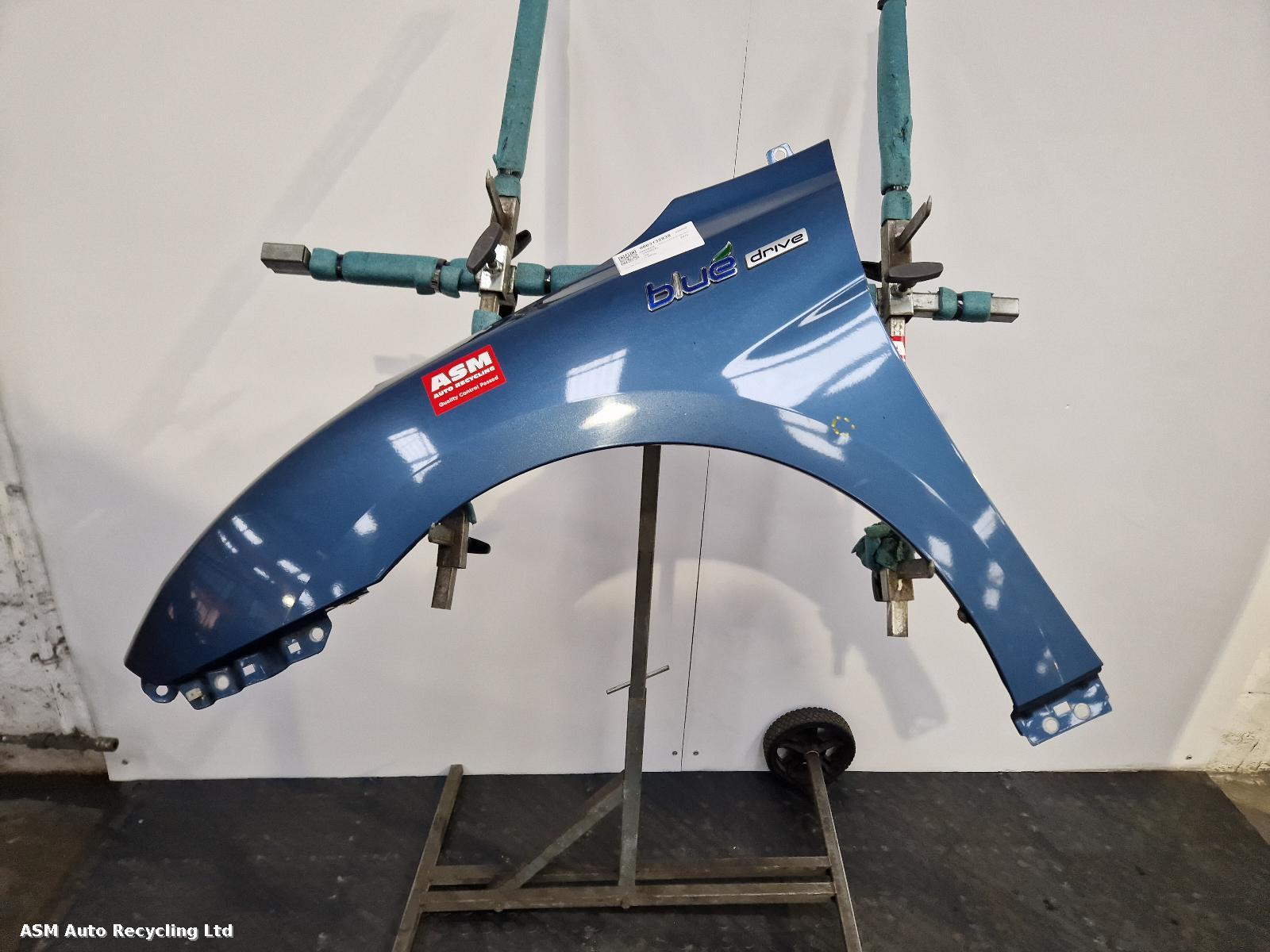 View Auto part L Wing Hyundai I40 2012