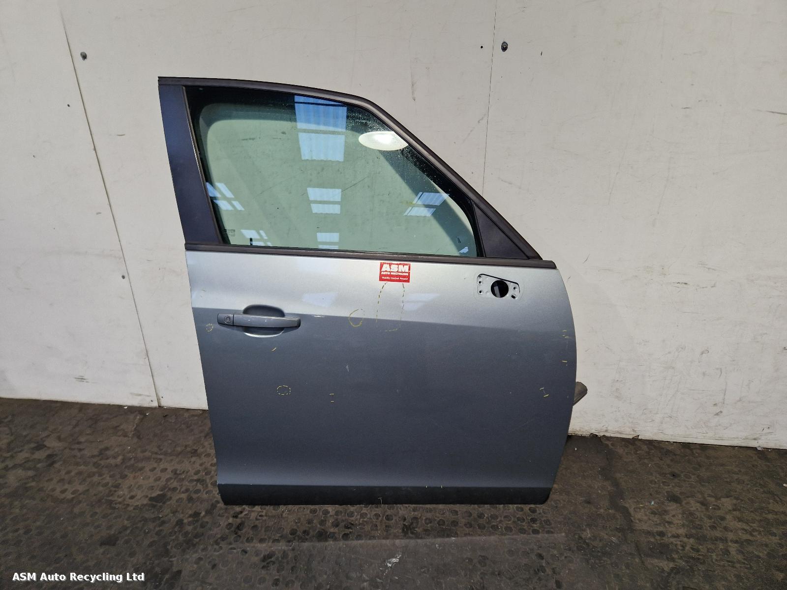View Auto part R Front Door Vauxhall Zafira 2013
