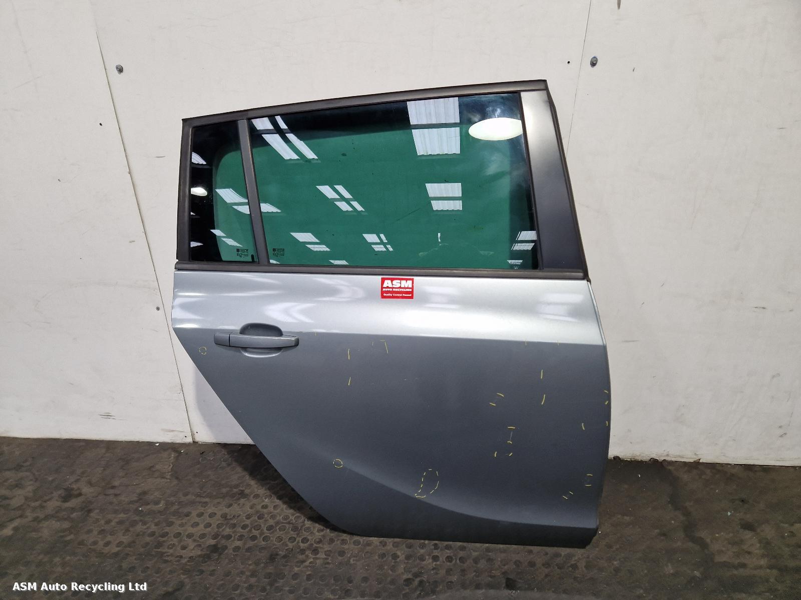 View Auto part R Rear Door Vauxhall Zafira 2013