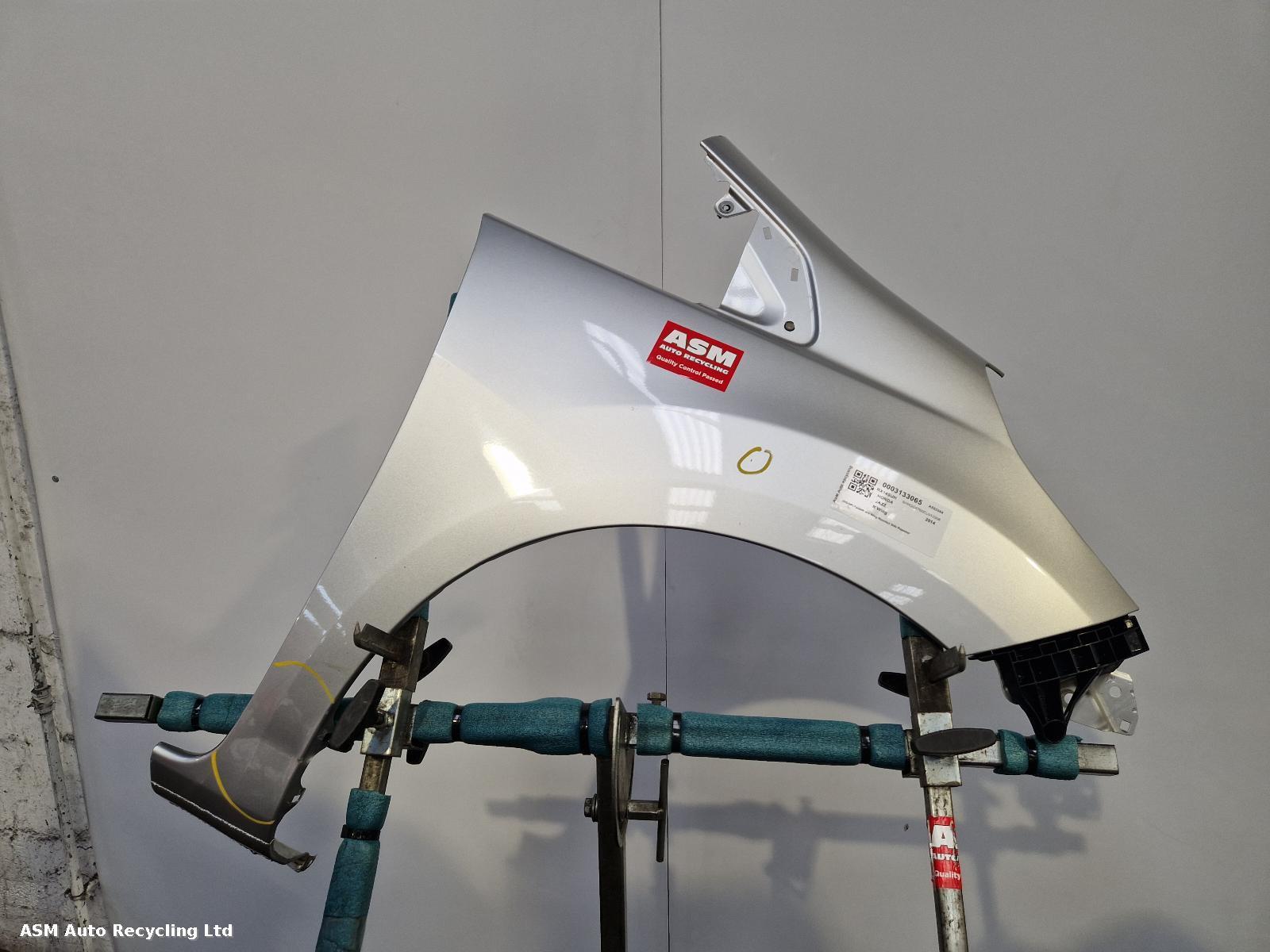 View Auto part R Wing Honda Jazz 2014