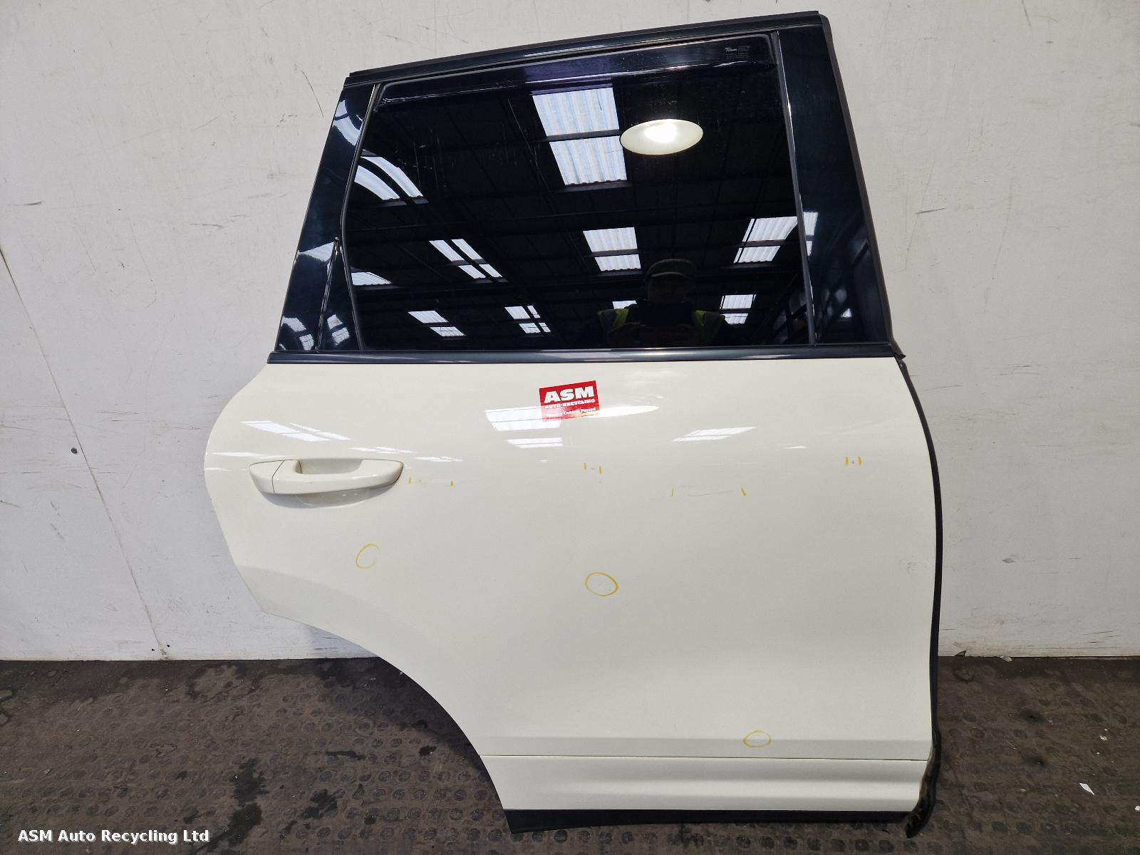 View Auto part R Rear Door Porsche Cayenne 2011