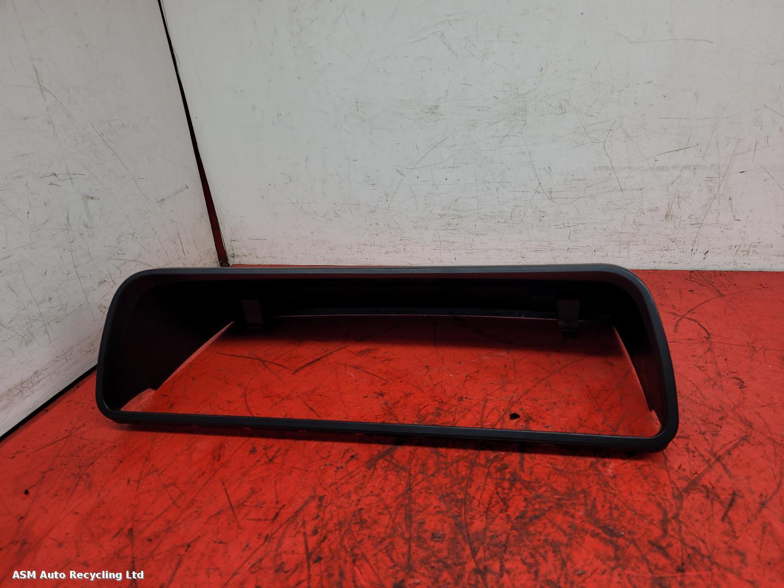 View Auto part Trim Panel Volkswagen Caravelle 1990