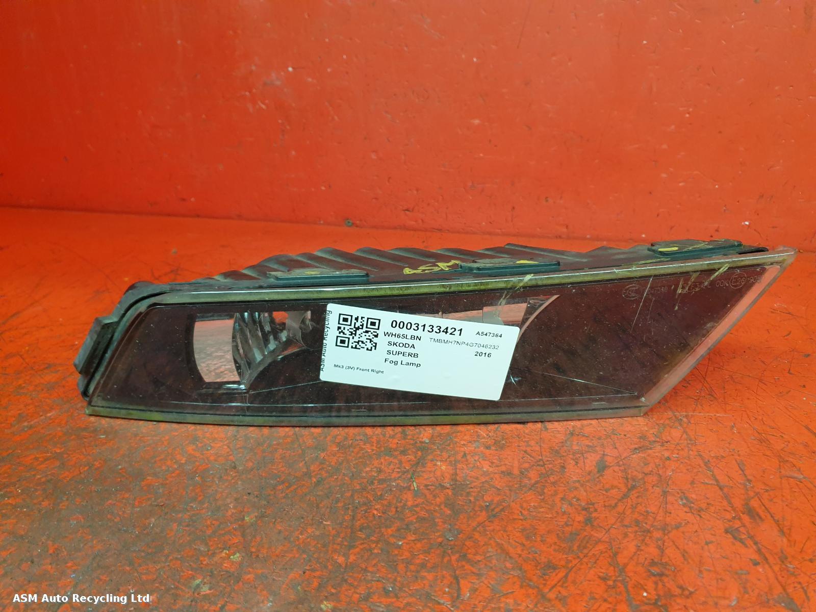 View Auto part Fog Lamp Skoda Superb 2016