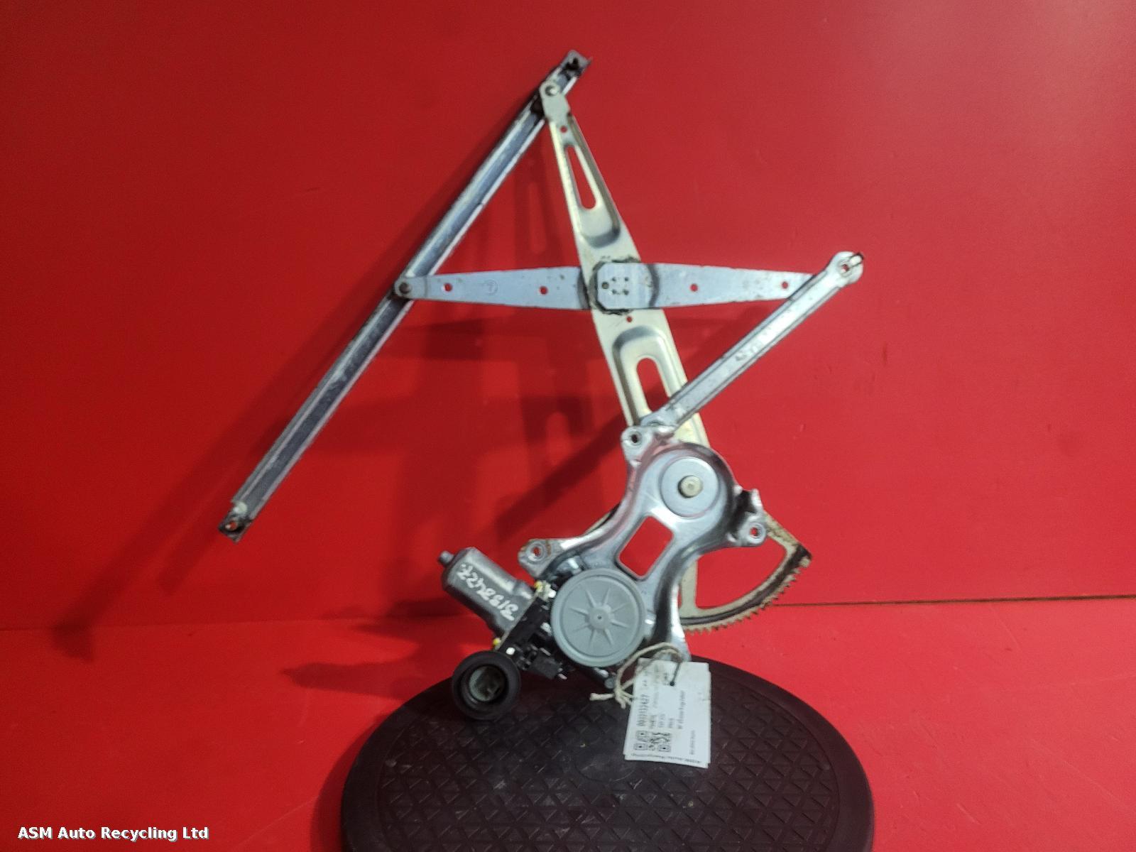 View Auto part RF Window Regulator Toyota Prius 2005