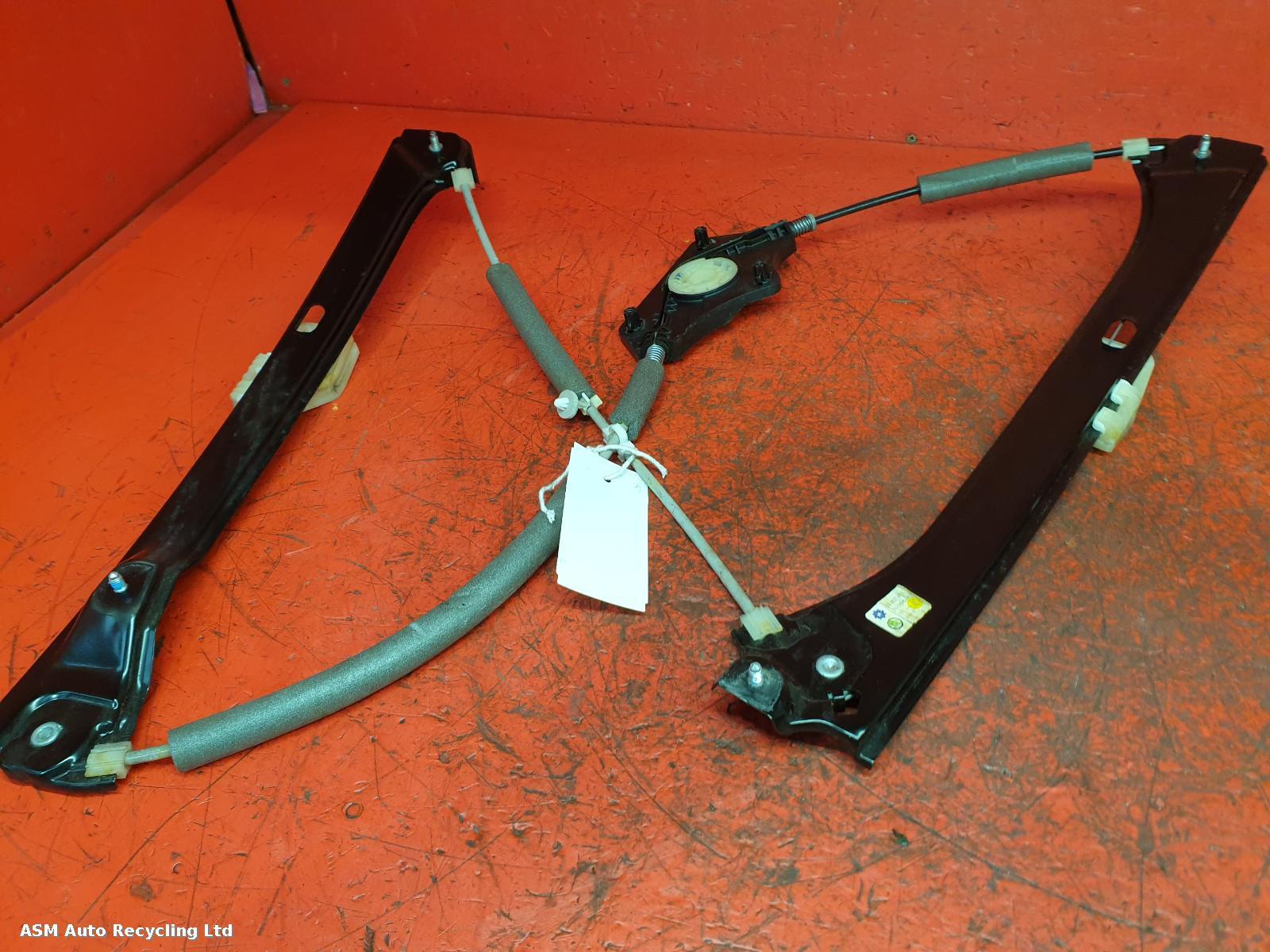 View Auto part RF Window Regulator Skoda Superb 2016