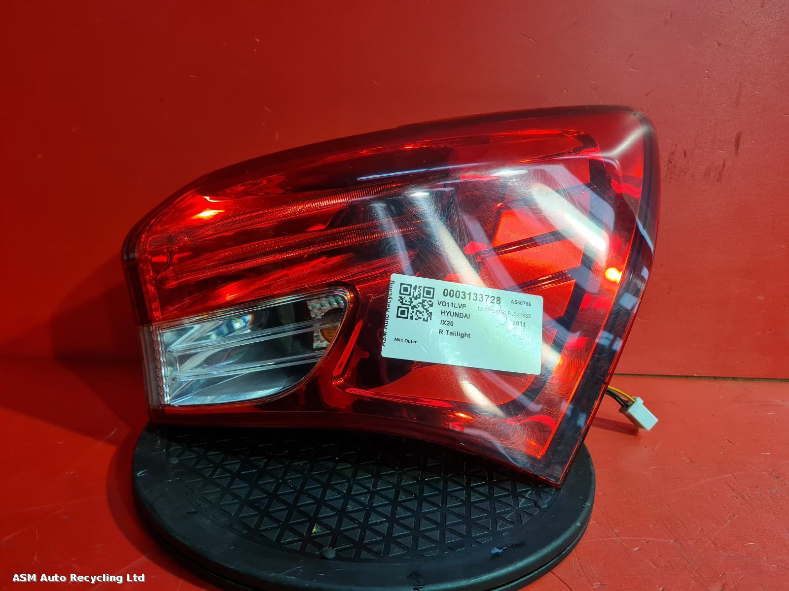 View Auto part R Taillight Hyundai Ix20 2011