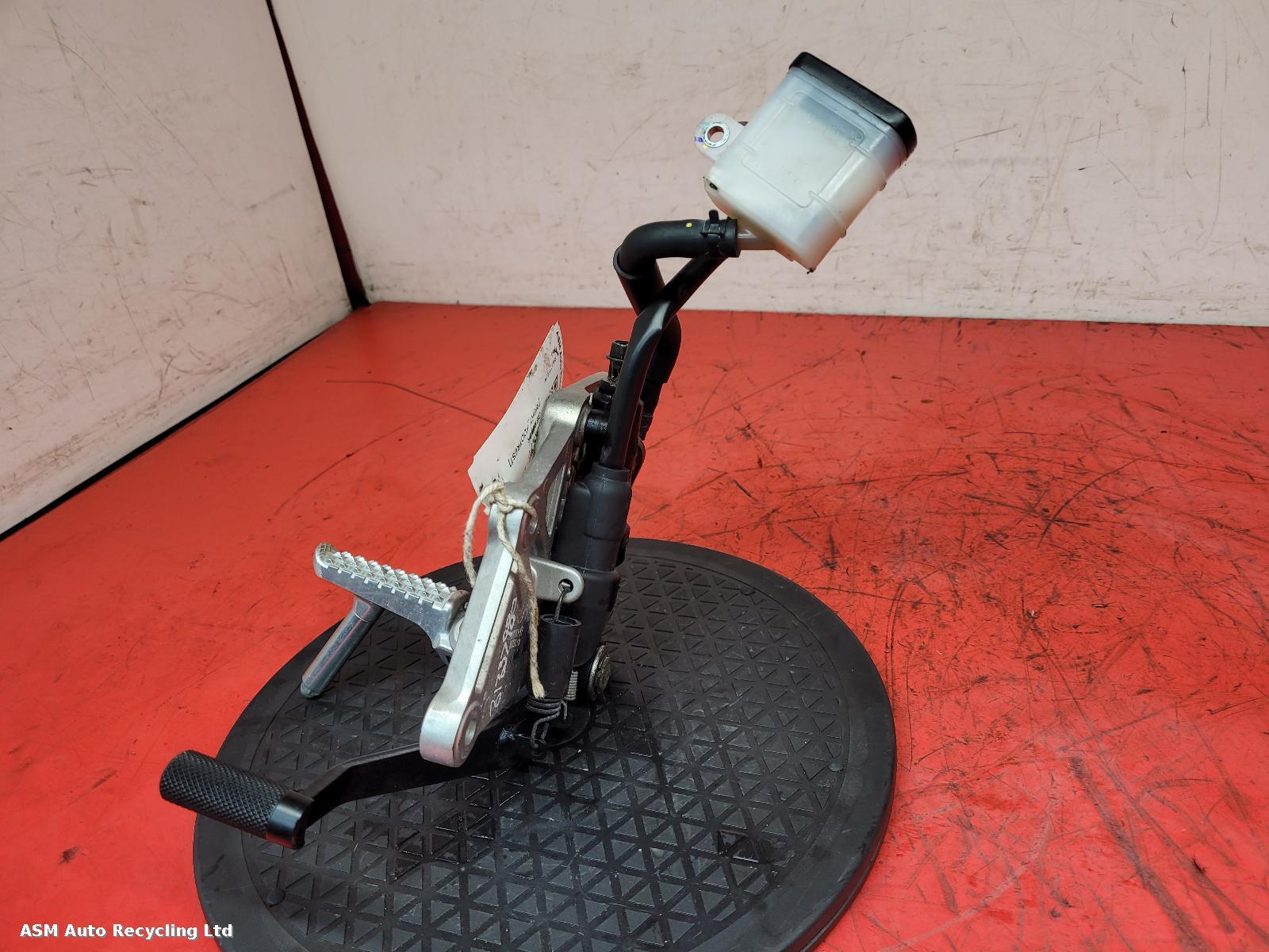 View Auto part Right Footrest Honda Cbr650r 2024