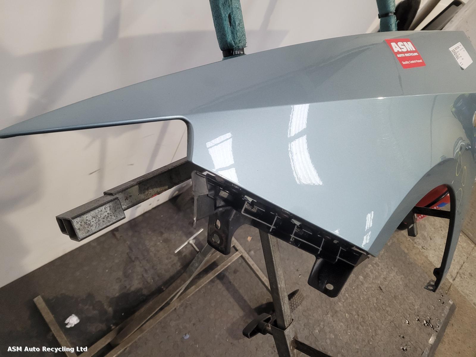 View Auto part L Wing Seat Ibiza 2010