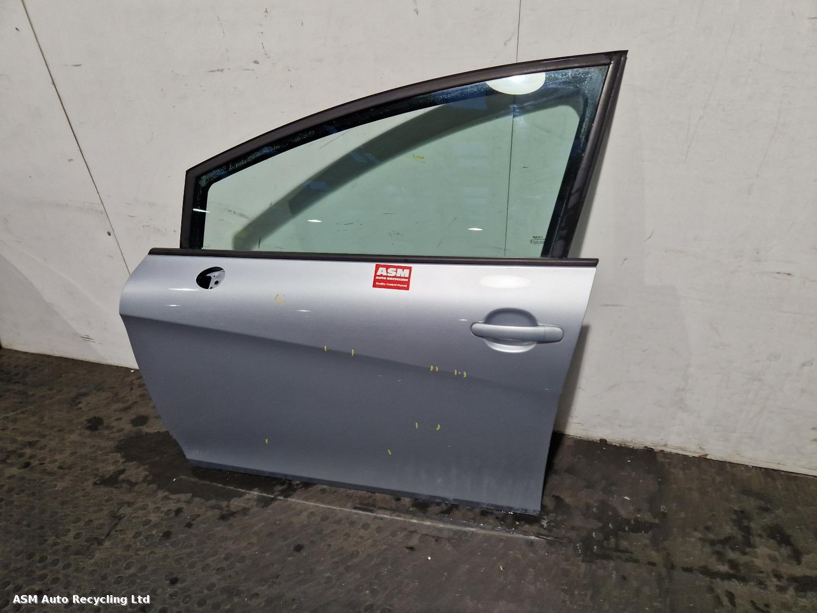 View Auto part L Front Door Seat Leon 2011
