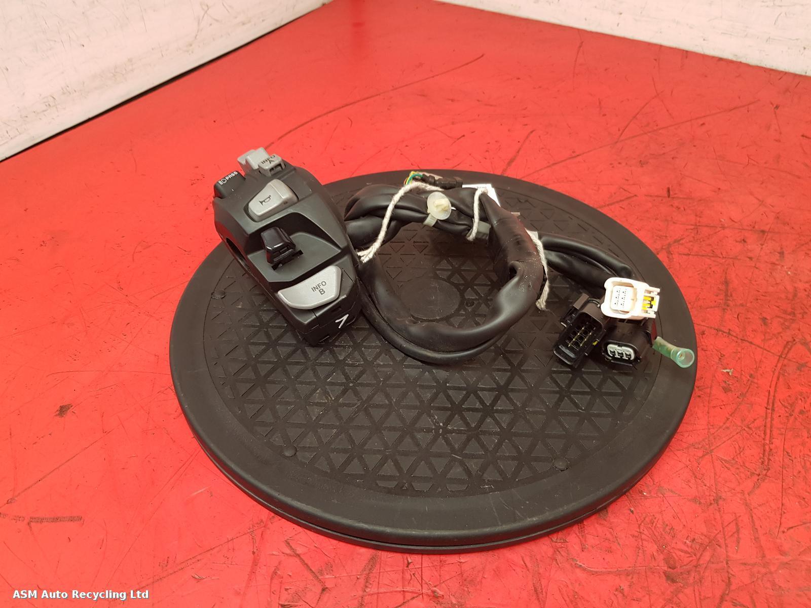 View Auto part LH Switch Gear Honda Nss 125 Forza 2024