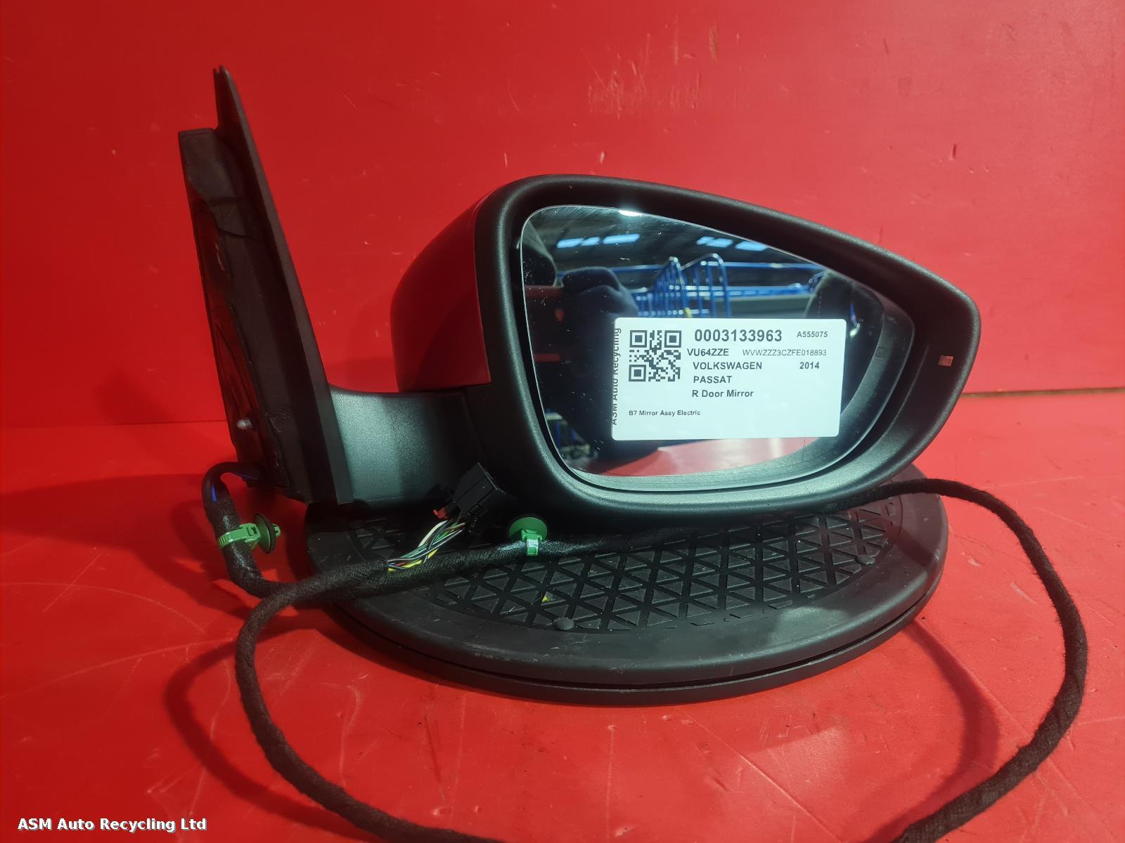 View Auto part R Door Mirror Volkswagen Passat 2014