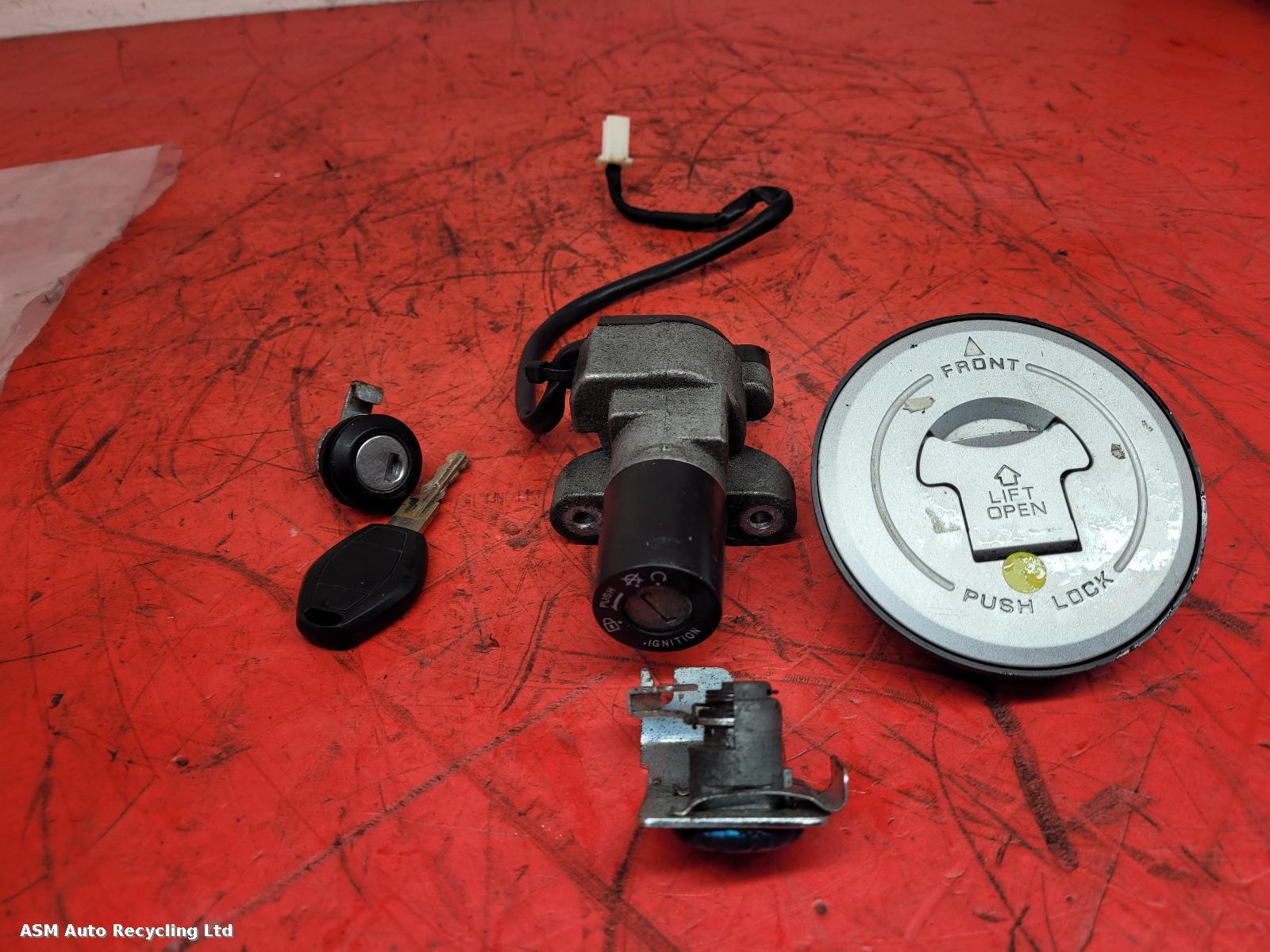 View Auto part Comp.Lock Set + Keys Sinnis Terrain 2020