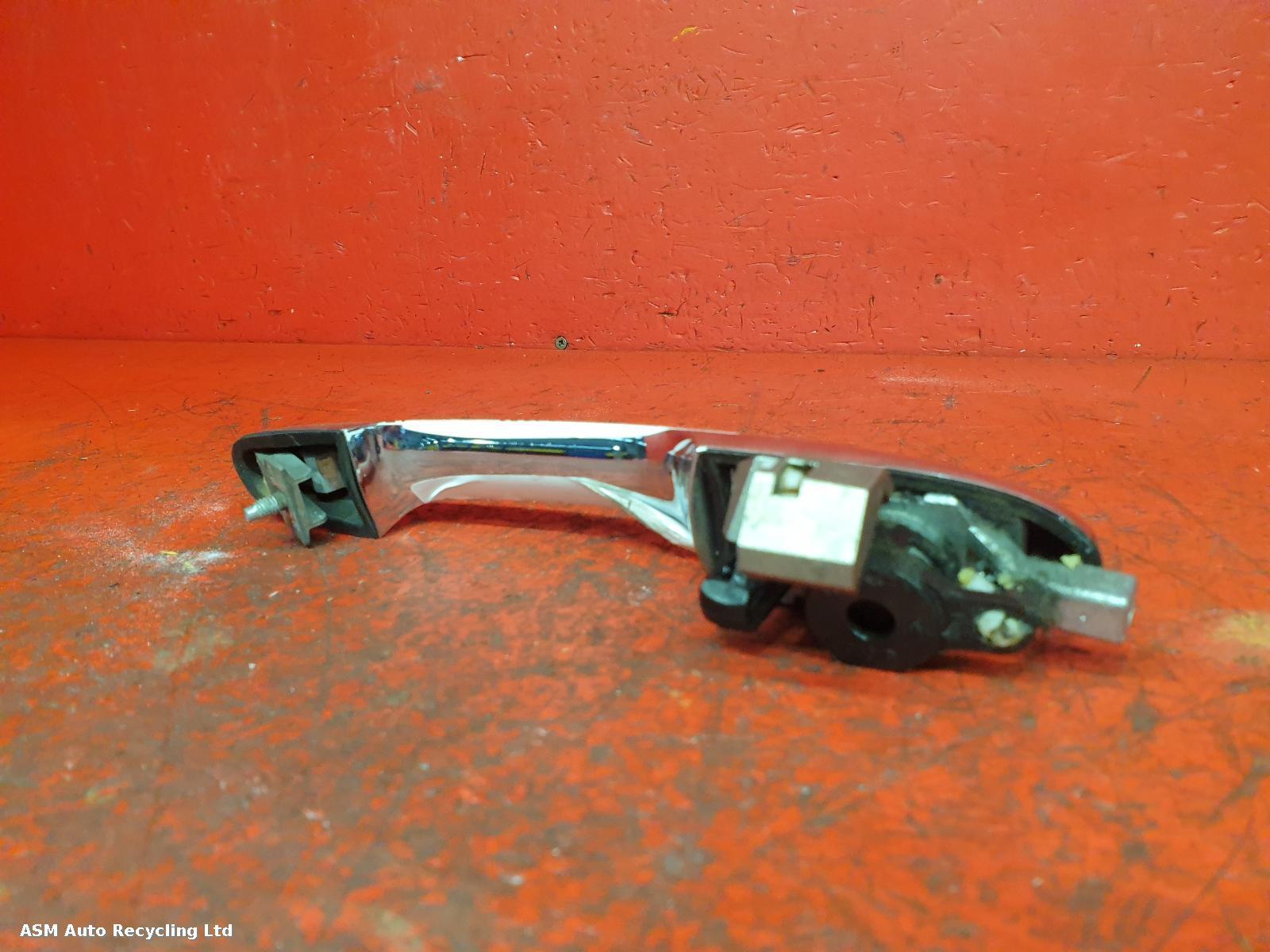 View Auto part Door Handle Fiat 500 2014