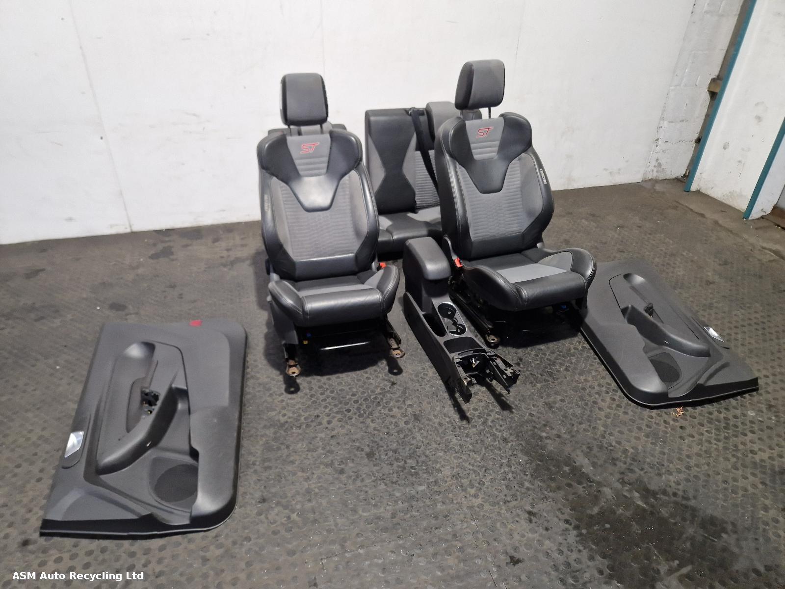 View Auto part Complete Interior Ford Fiesta 2014