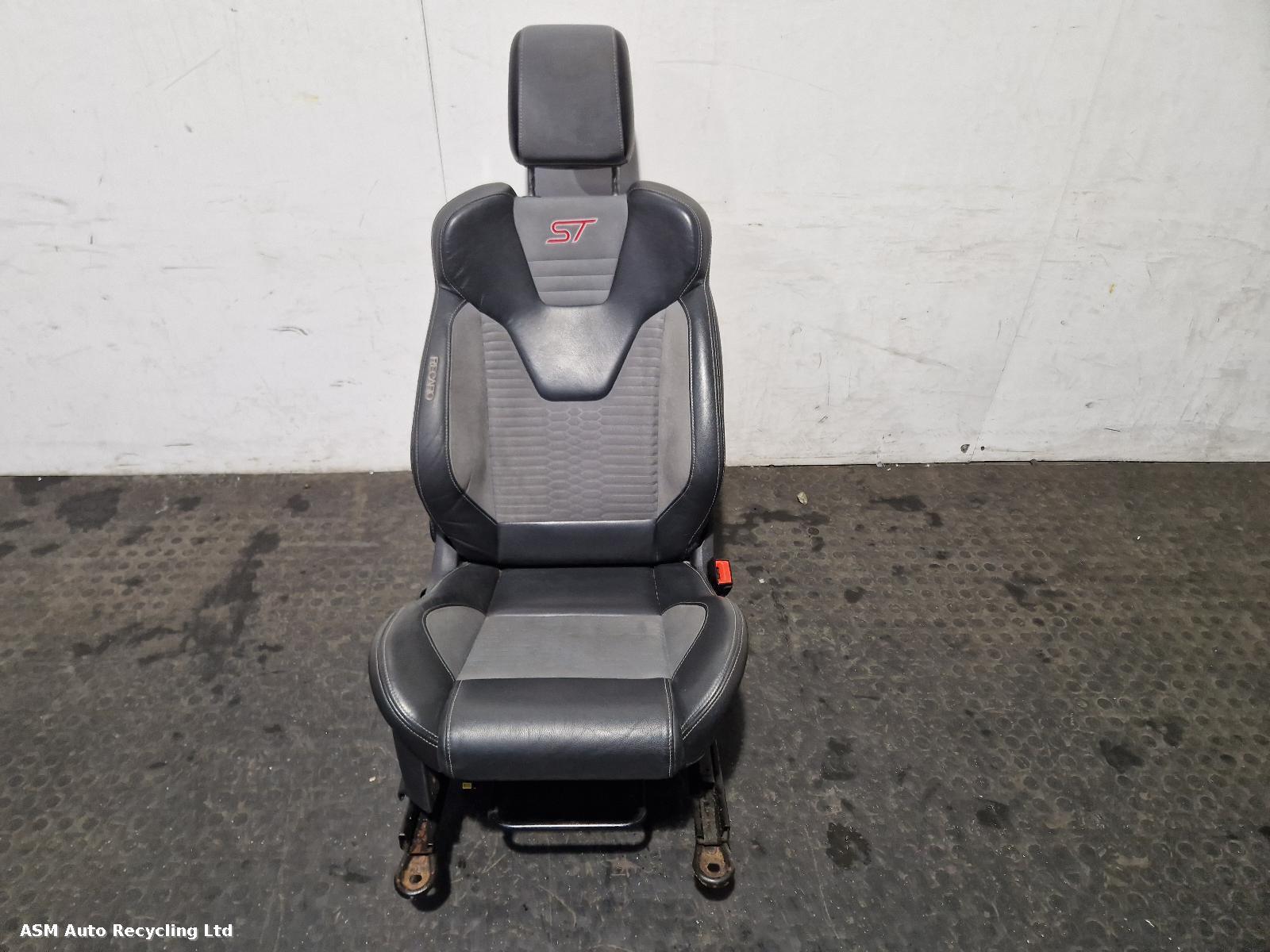 View Auto part Complete Interior Ford Fiesta 2014