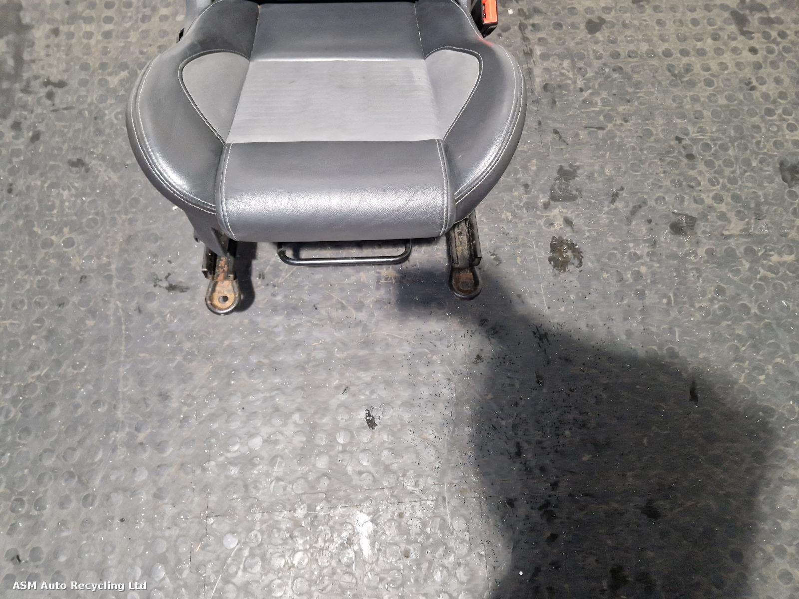 View Auto part Complete Interior Ford Fiesta 2014