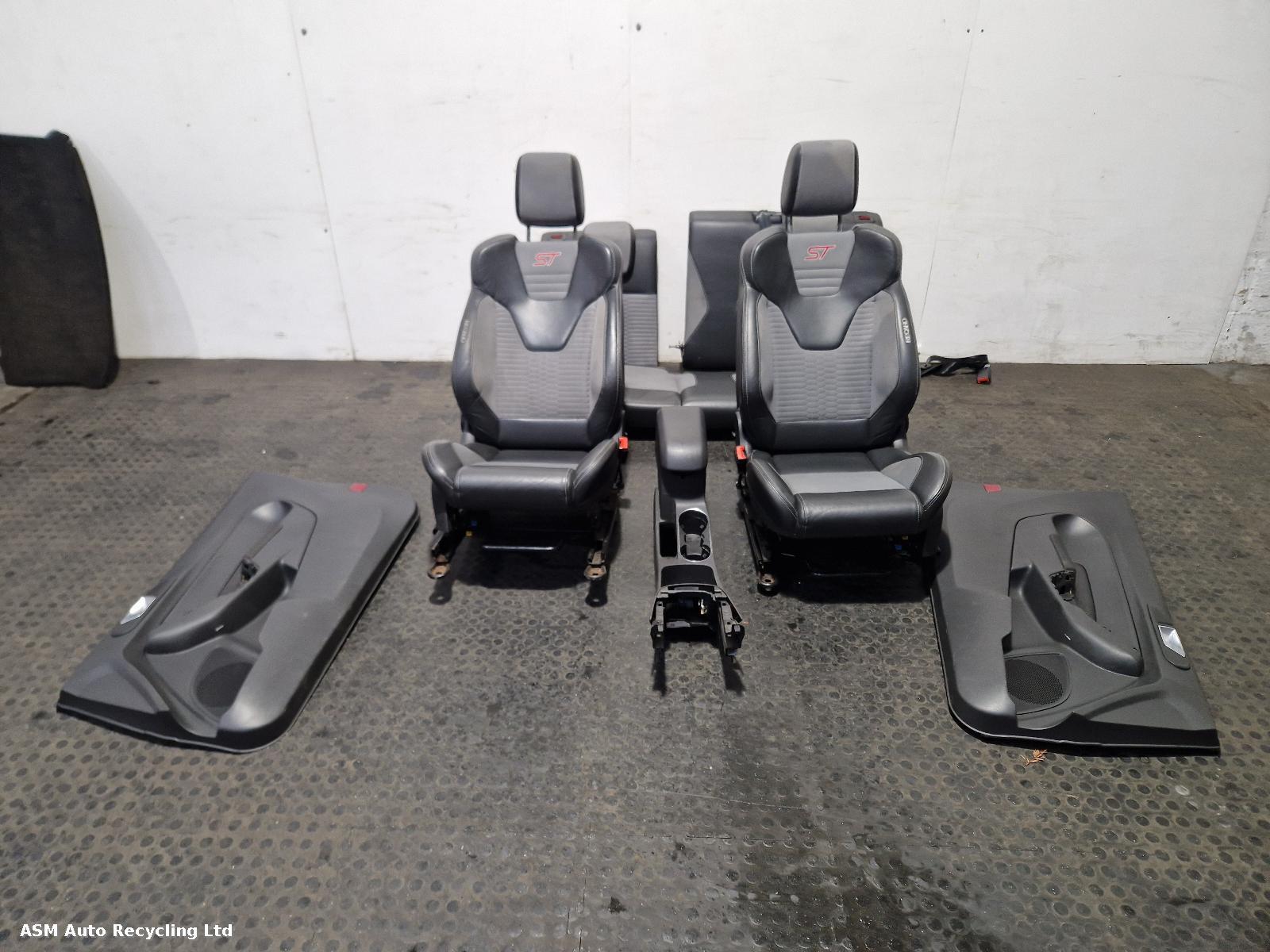 View Auto part Complete Interior Ford Fiesta 2014