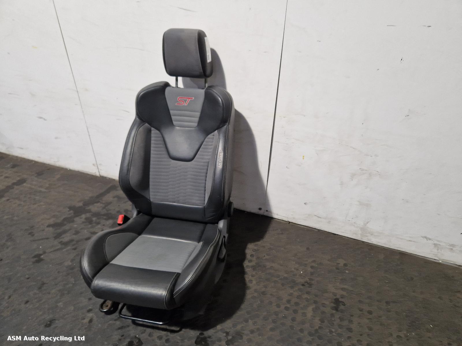View Auto part Complete Interior Ford Fiesta 2014