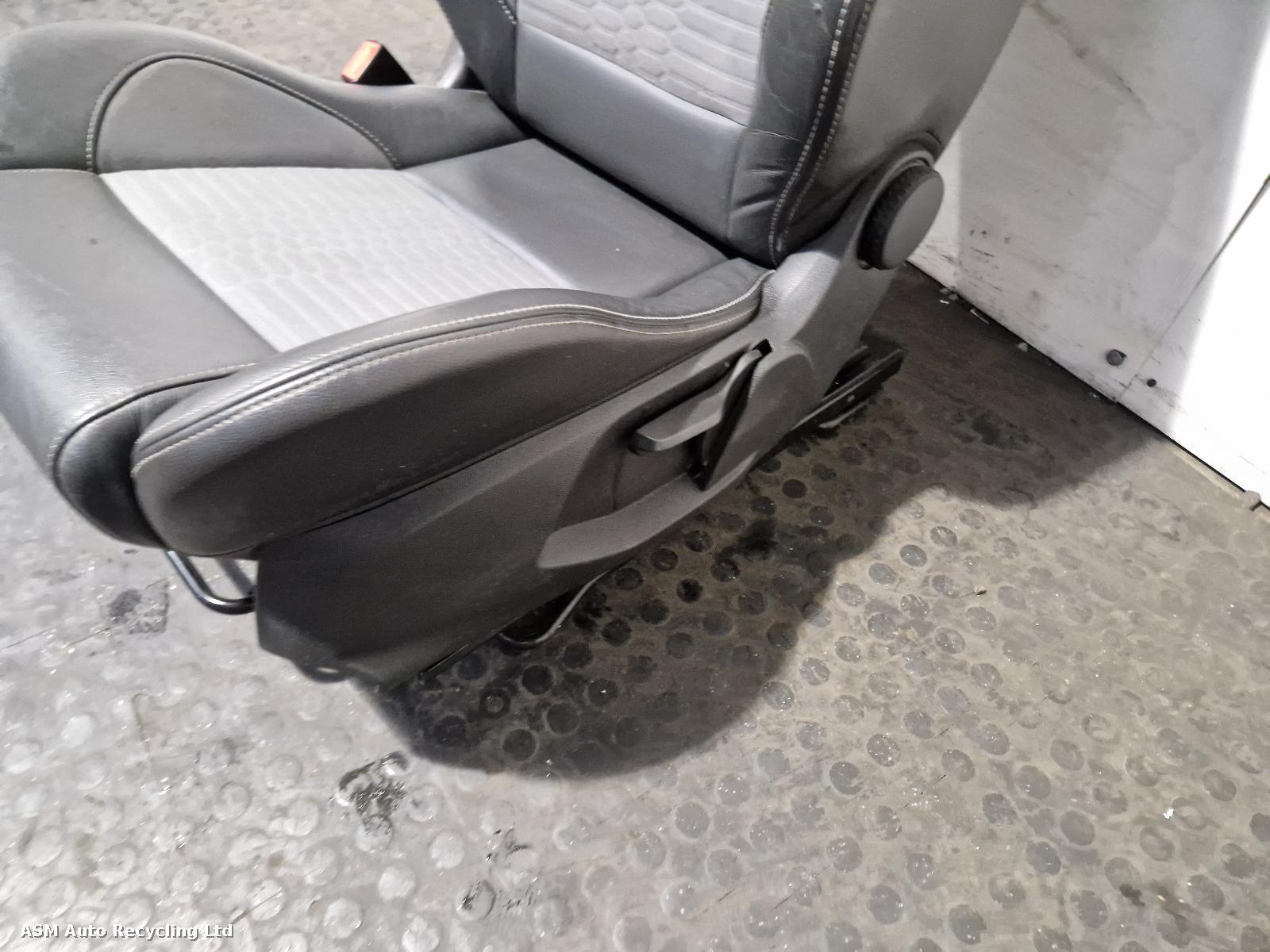 View Auto part Complete Interior Ford Fiesta 2014