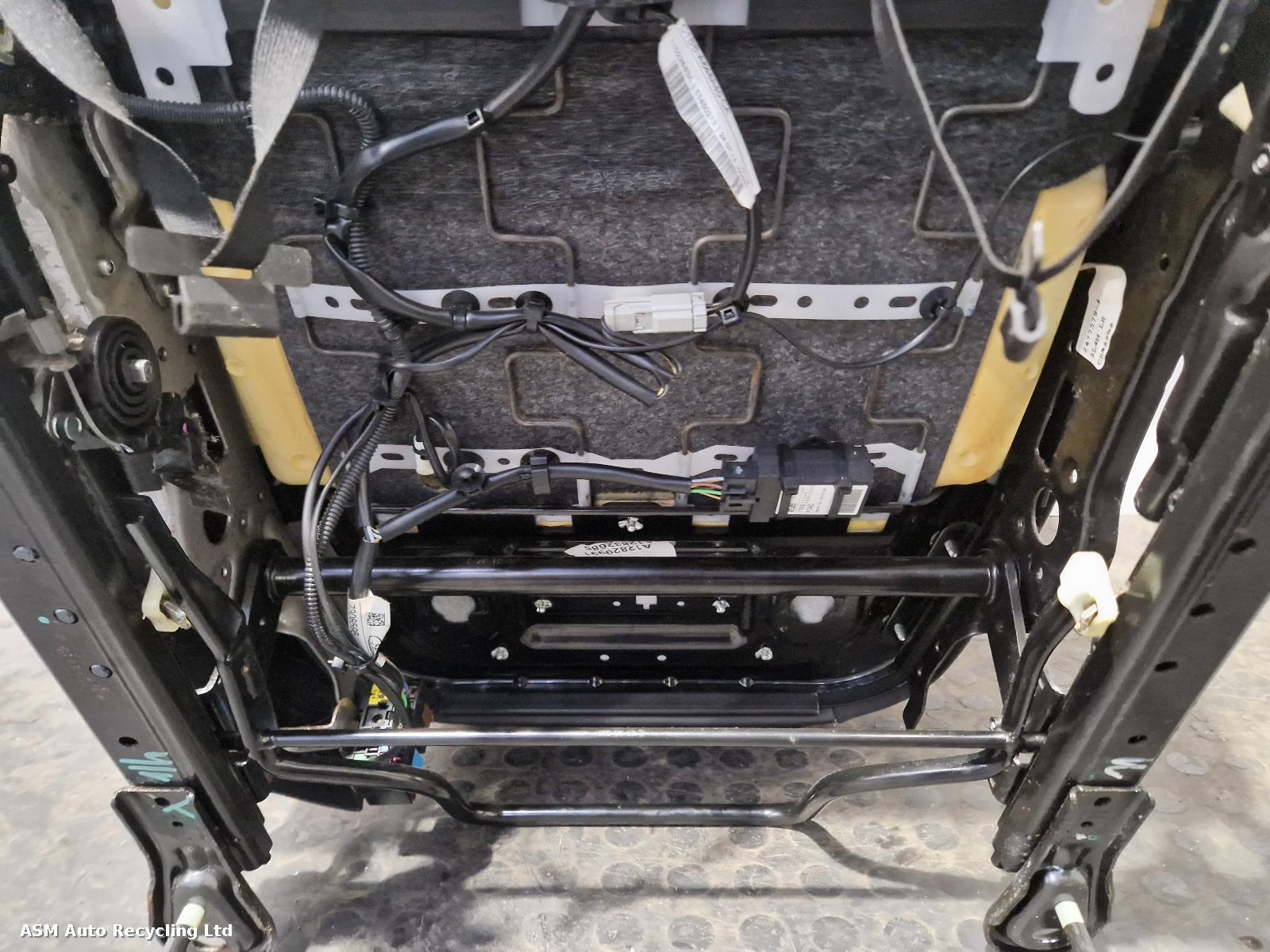 View Auto part Complete Interior Ford Fiesta 2014