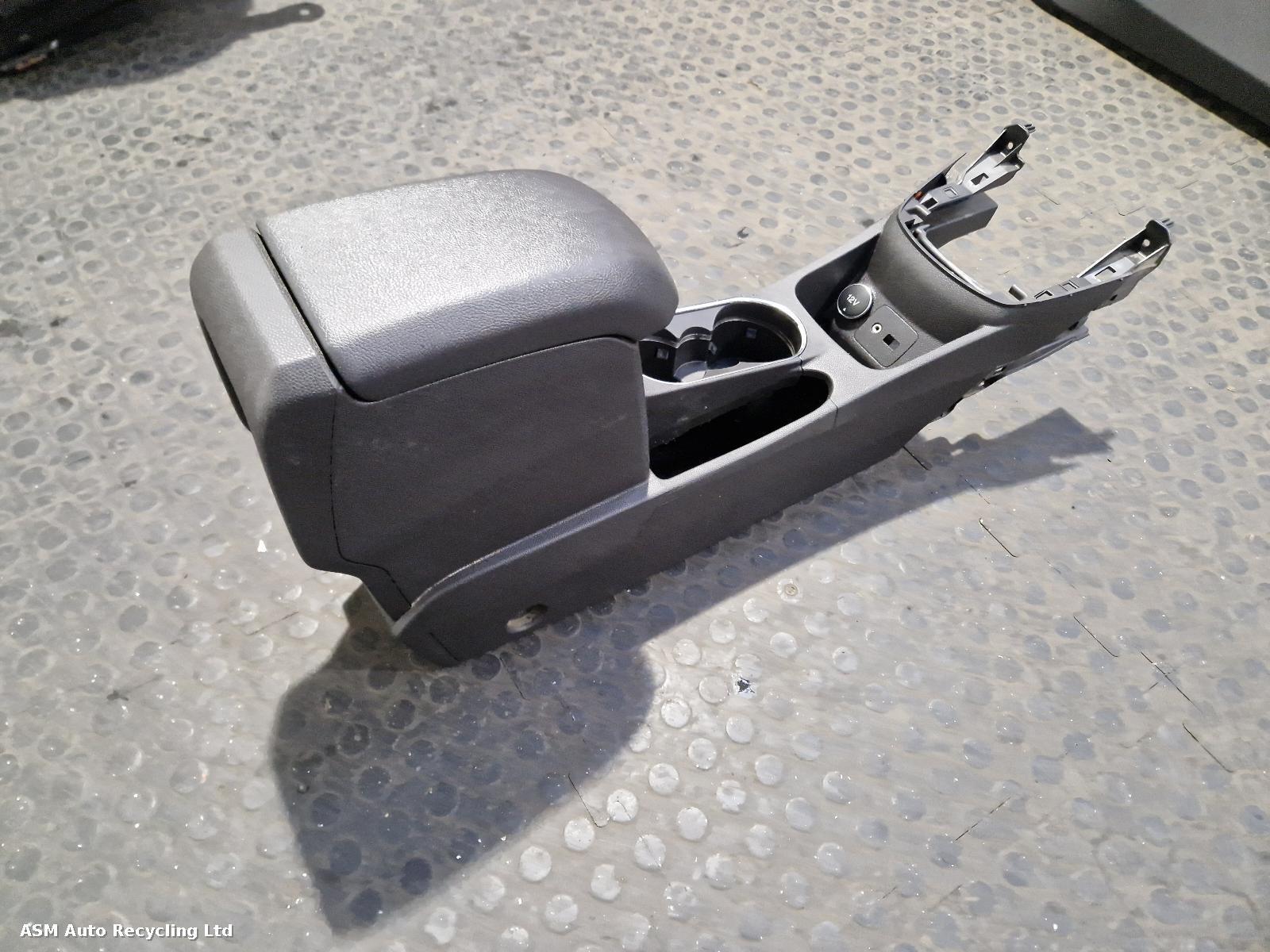 View Auto part Complete Interior Ford Fiesta 2014