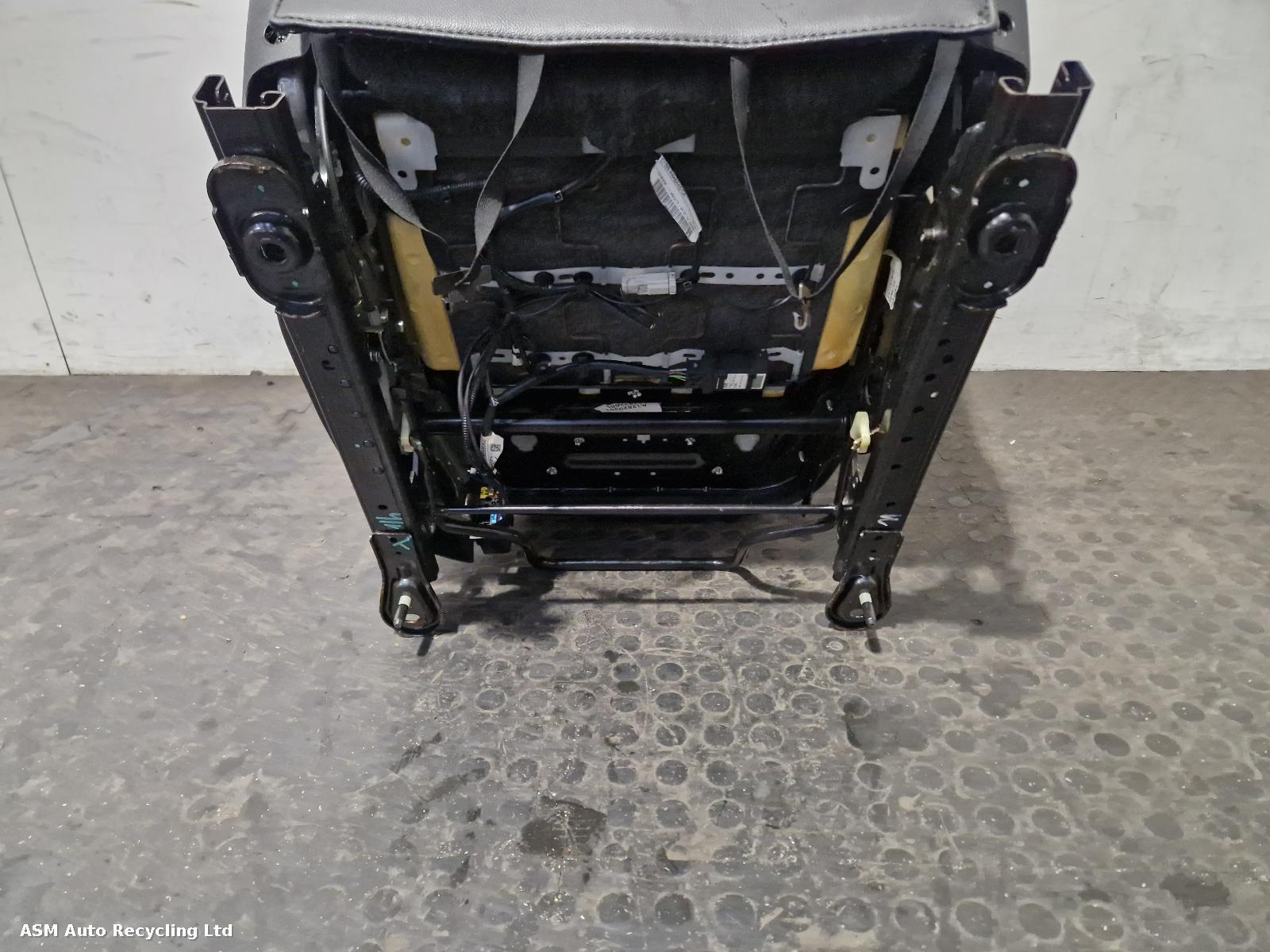 View Auto part Complete Interior Ford Fiesta 2014