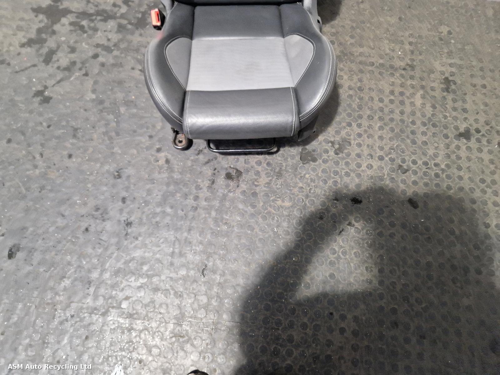 View Auto part Complete Interior Ford Fiesta 2014