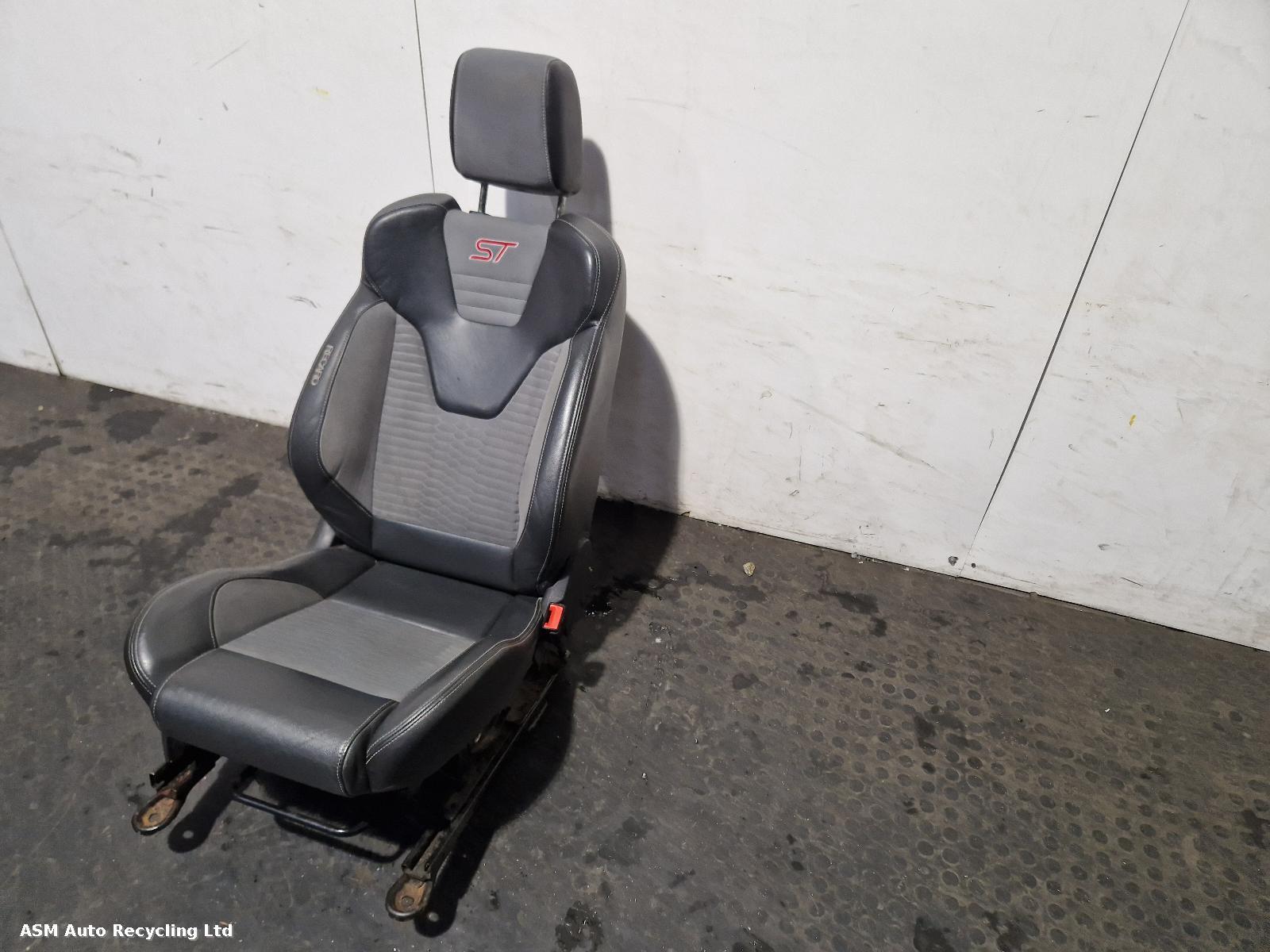 View Auto part Complete Interior Ford Fiesta 2014