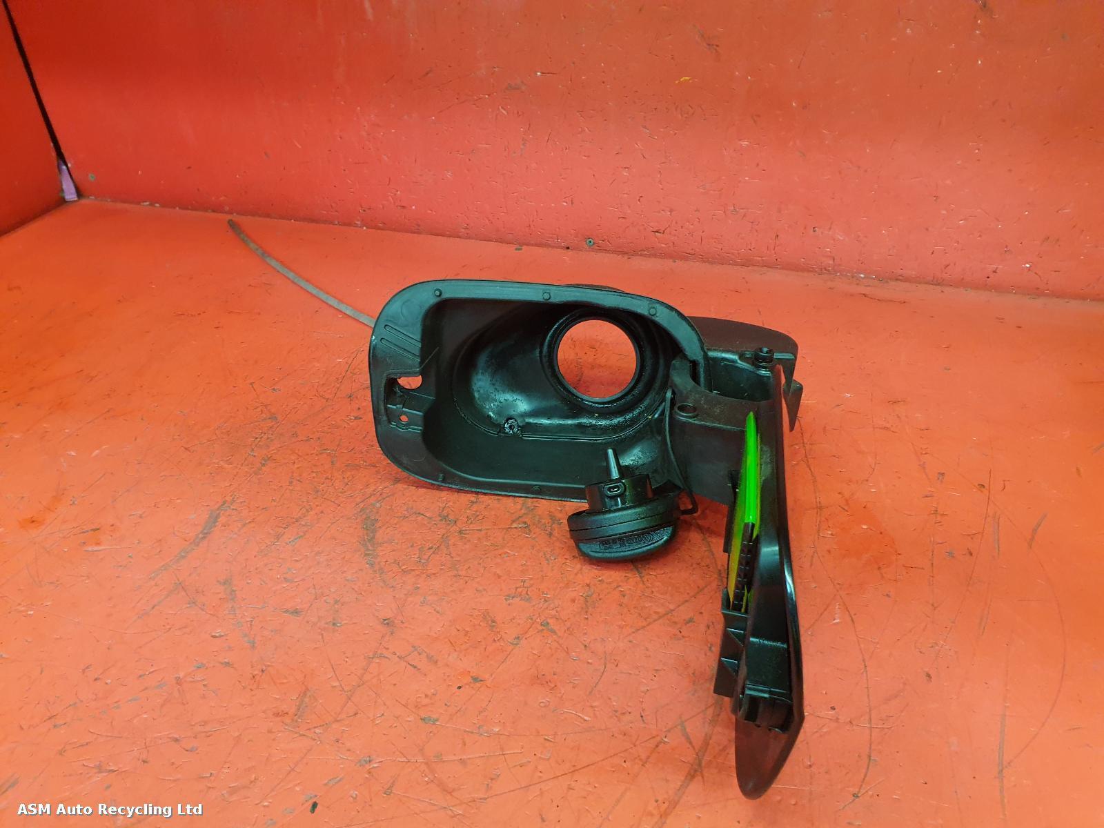 View Auto part Fuel Filler Flap Skoda Octavia 2015