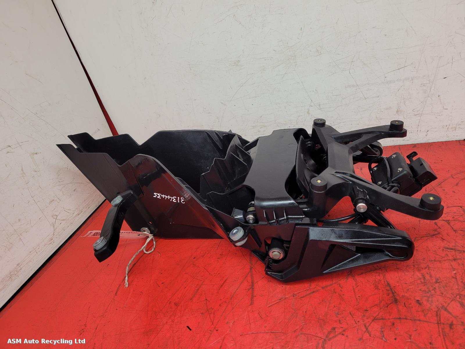 View Auto part Misc Bracket Bmw S1000rr 2014