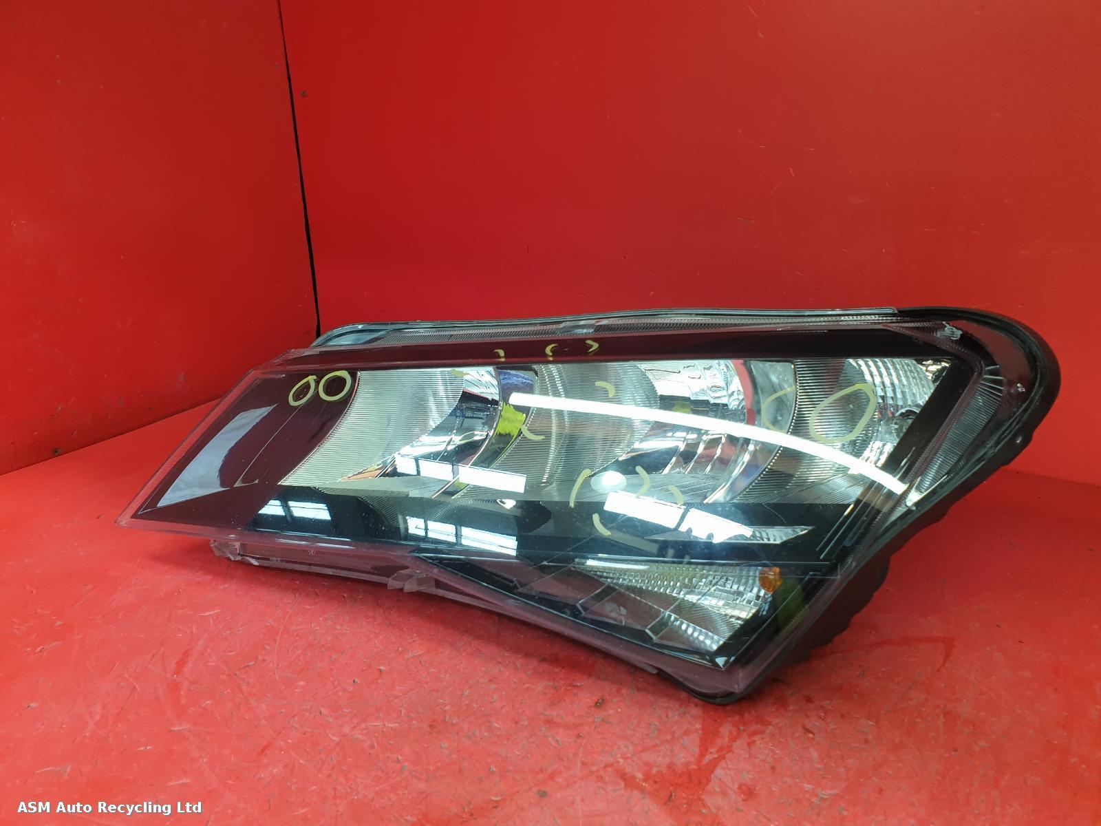 View Auto part L Headlamp Skoda Superb 2016
