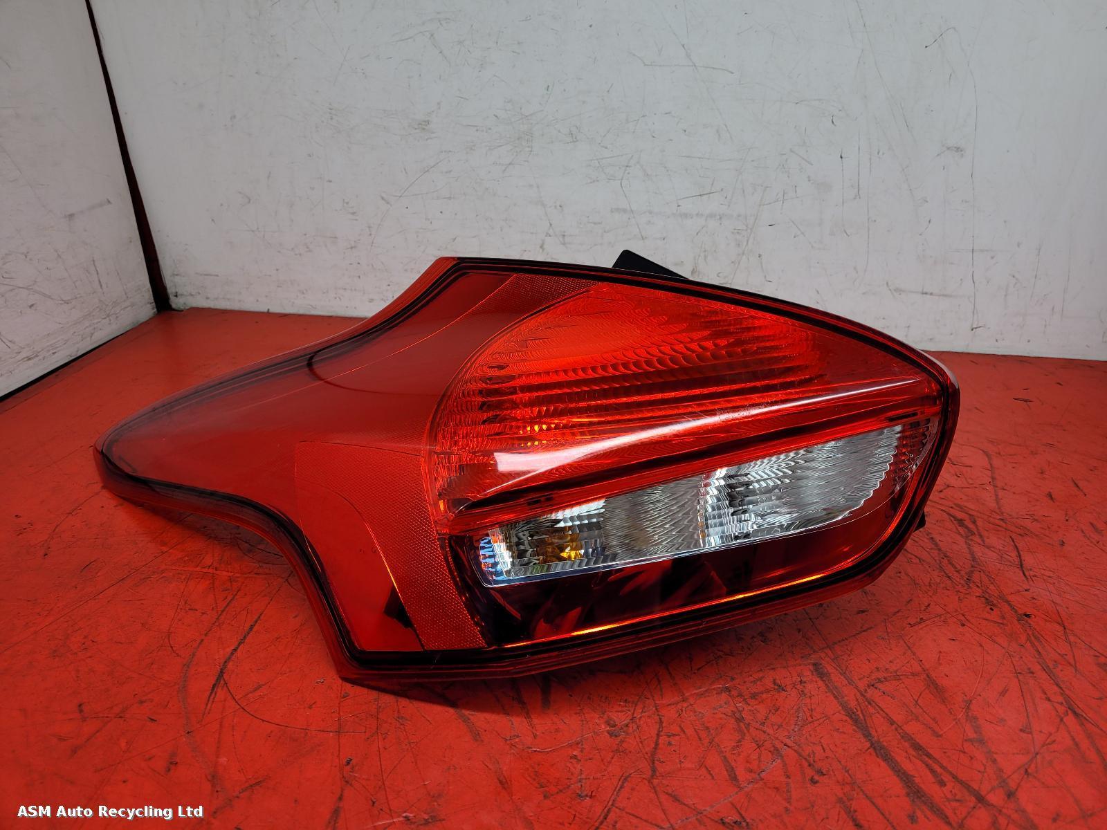 View Auto part L Taillight Ford Focus 2016