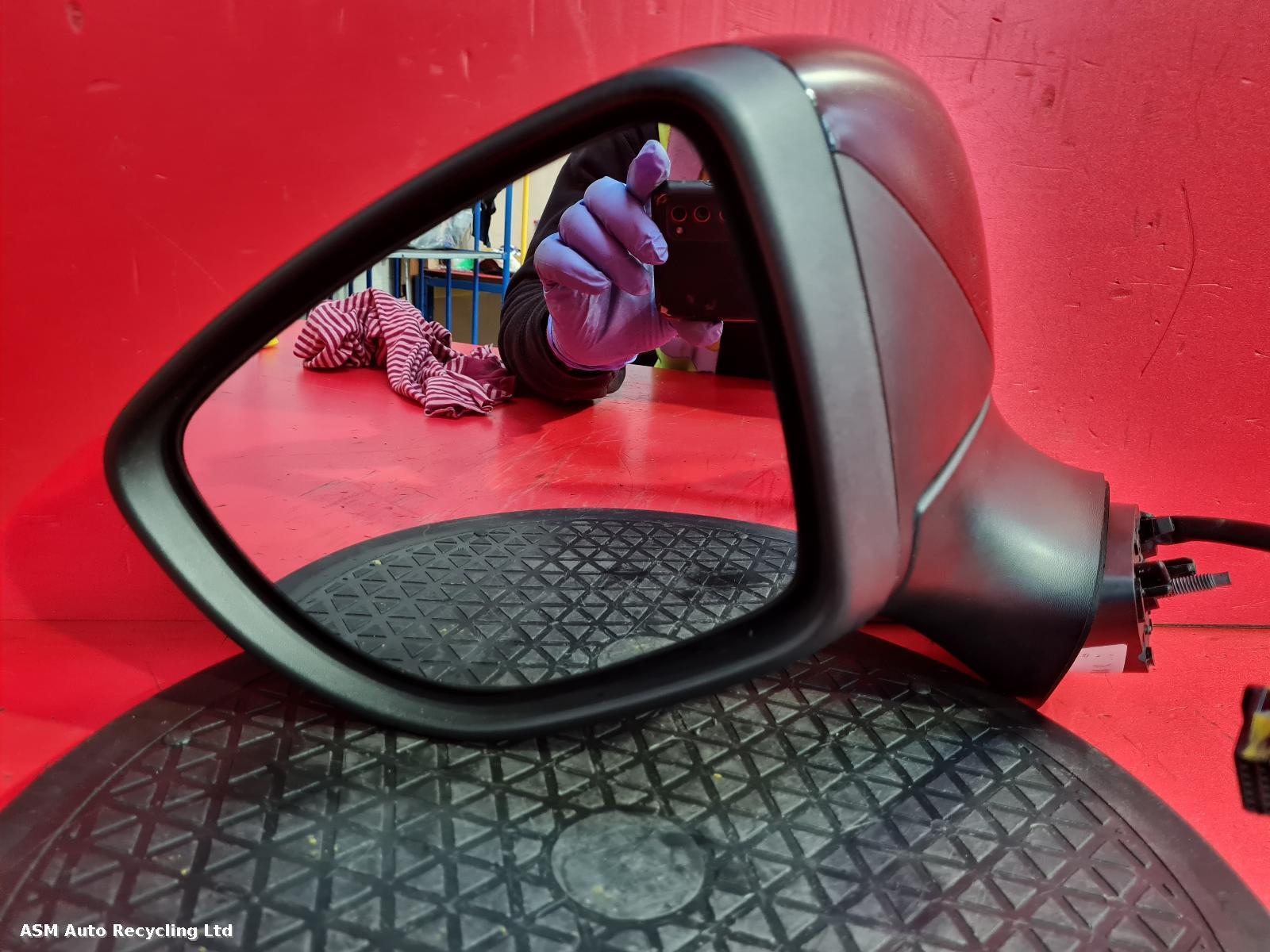 View Auto part L Door Mirror Renault Clio 2015