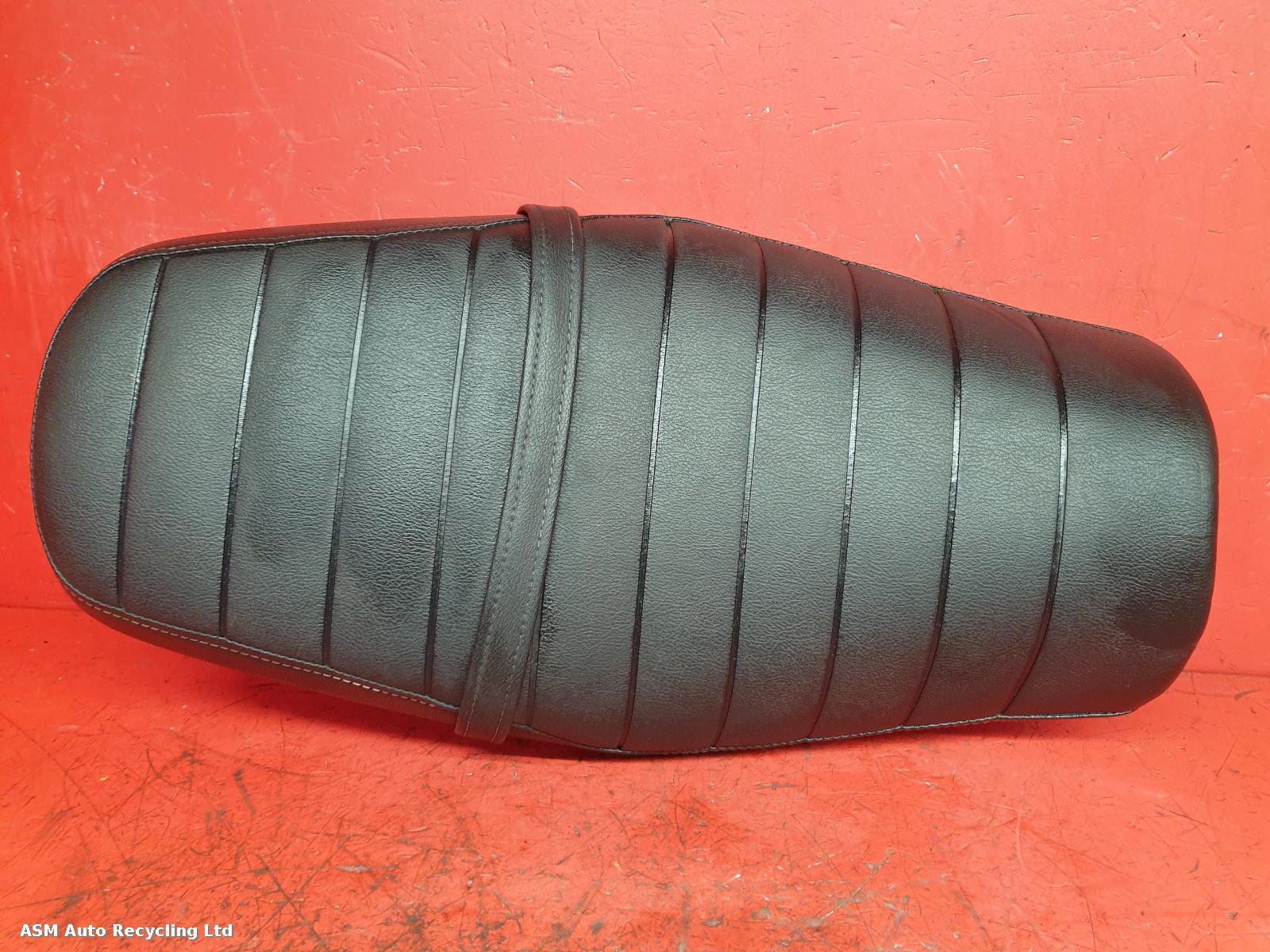 View Auto part Front Seat Yamaha Xsr125 2021