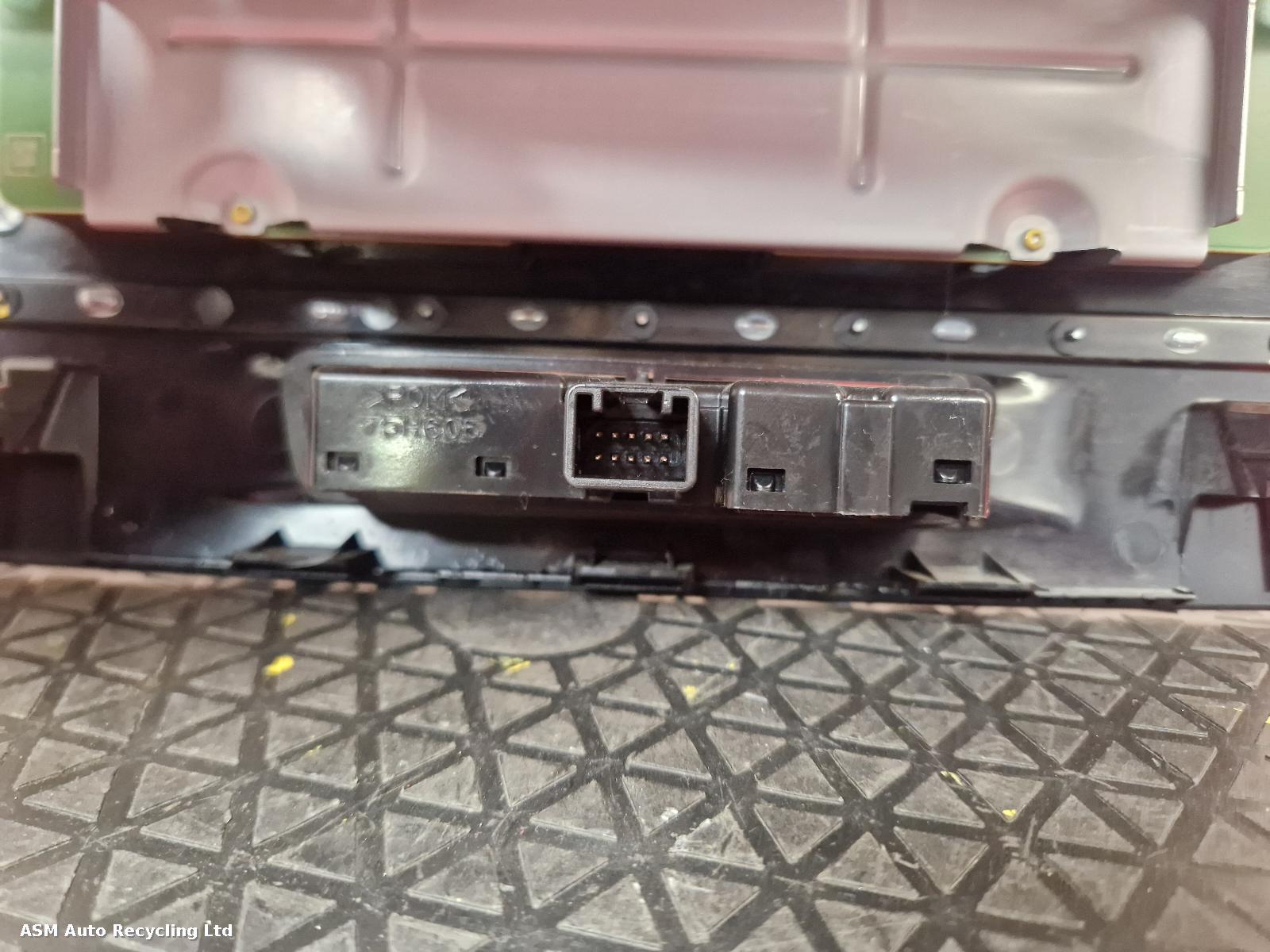 View Auto part Radio Display Suzuki Vitara 2021