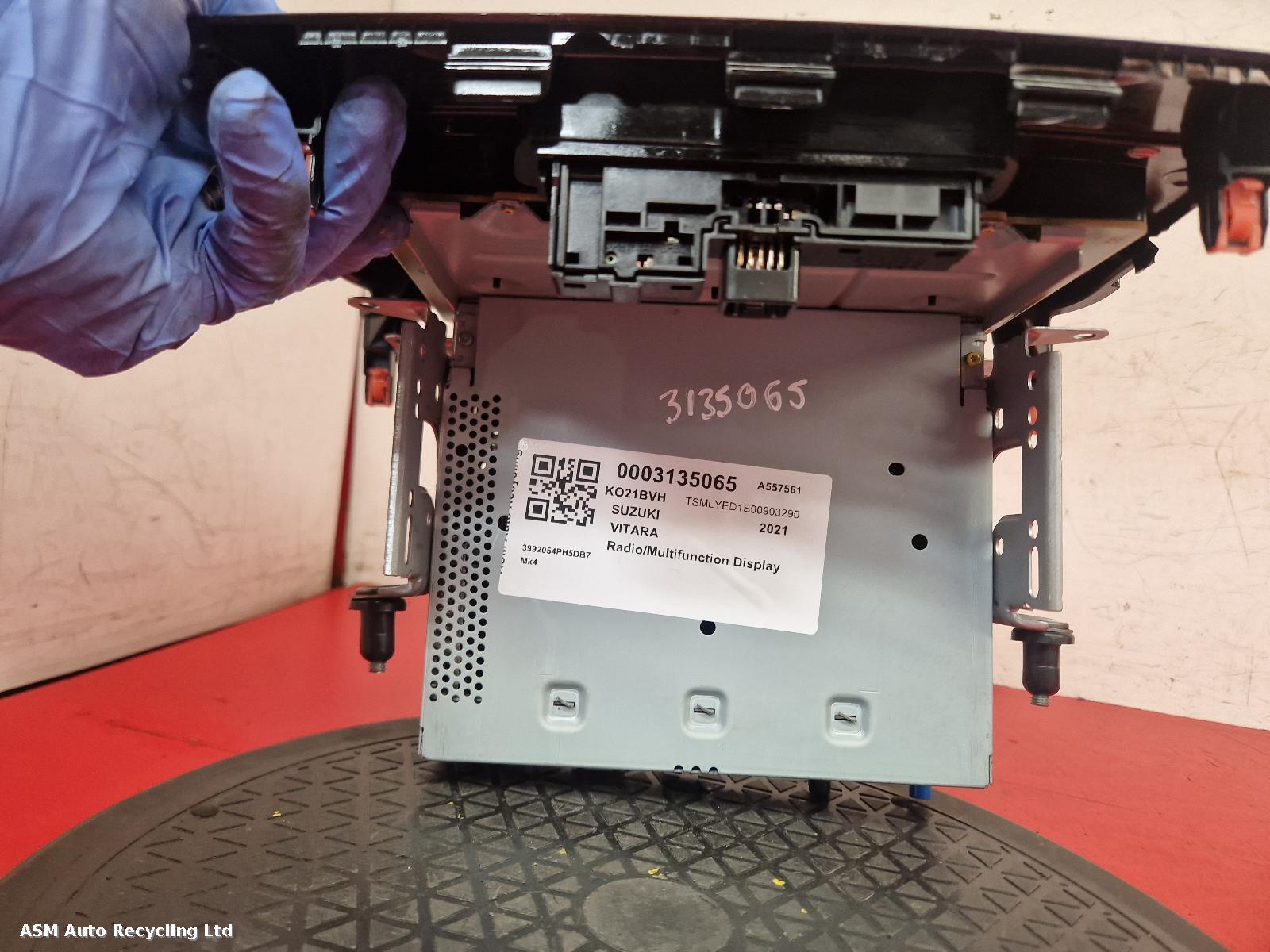 View Auto part Radio Display Suzuki Vitara 2021