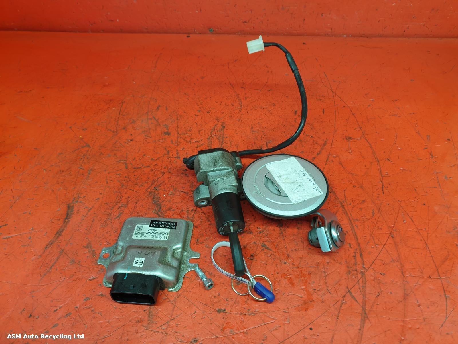 View Auto part Comp.Lock Set + Keys Sinnis Terrain 2023