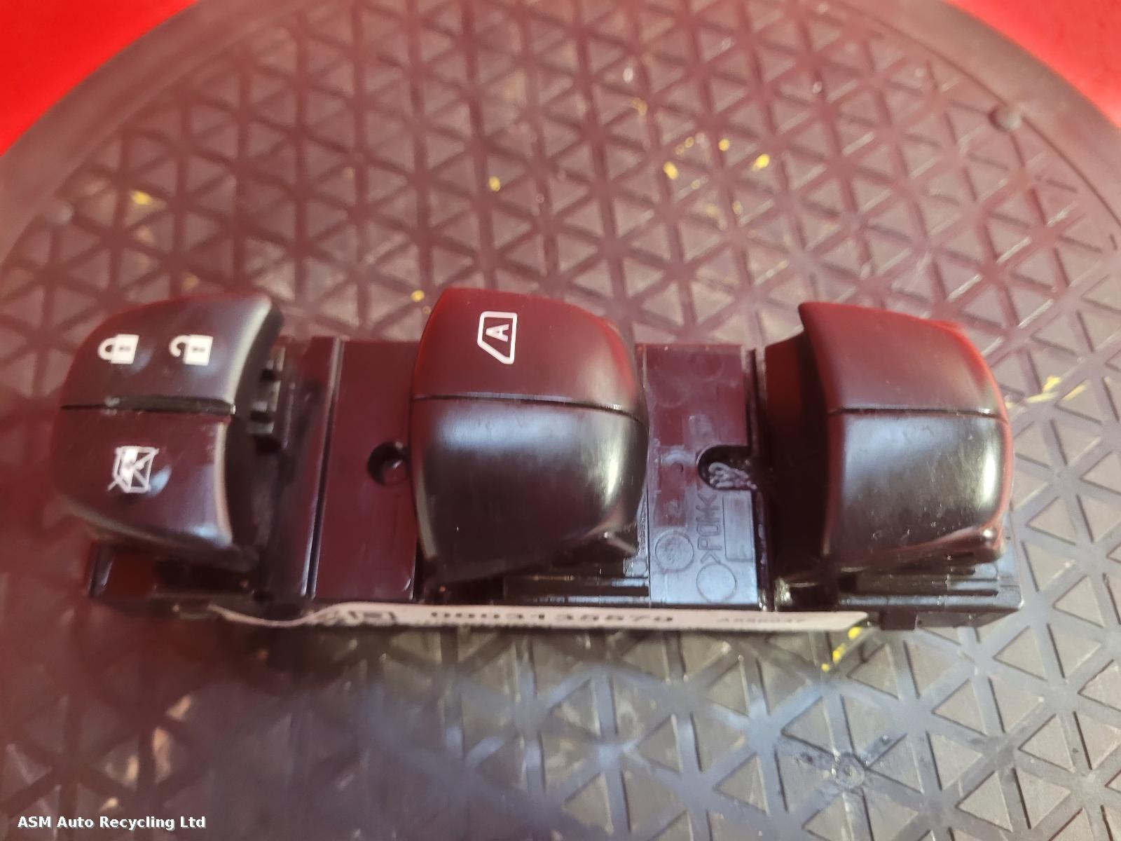 View Auto part Elect. Window Switch Nissan Qashqai 2017