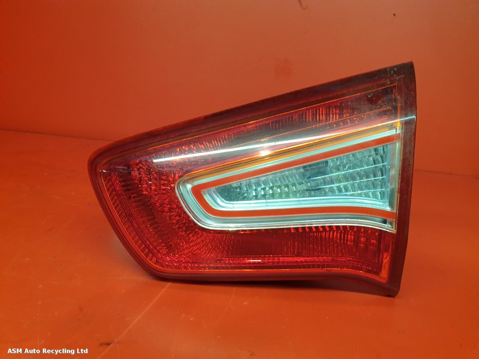 View Auto part R Taillight Kia Sportage 2011